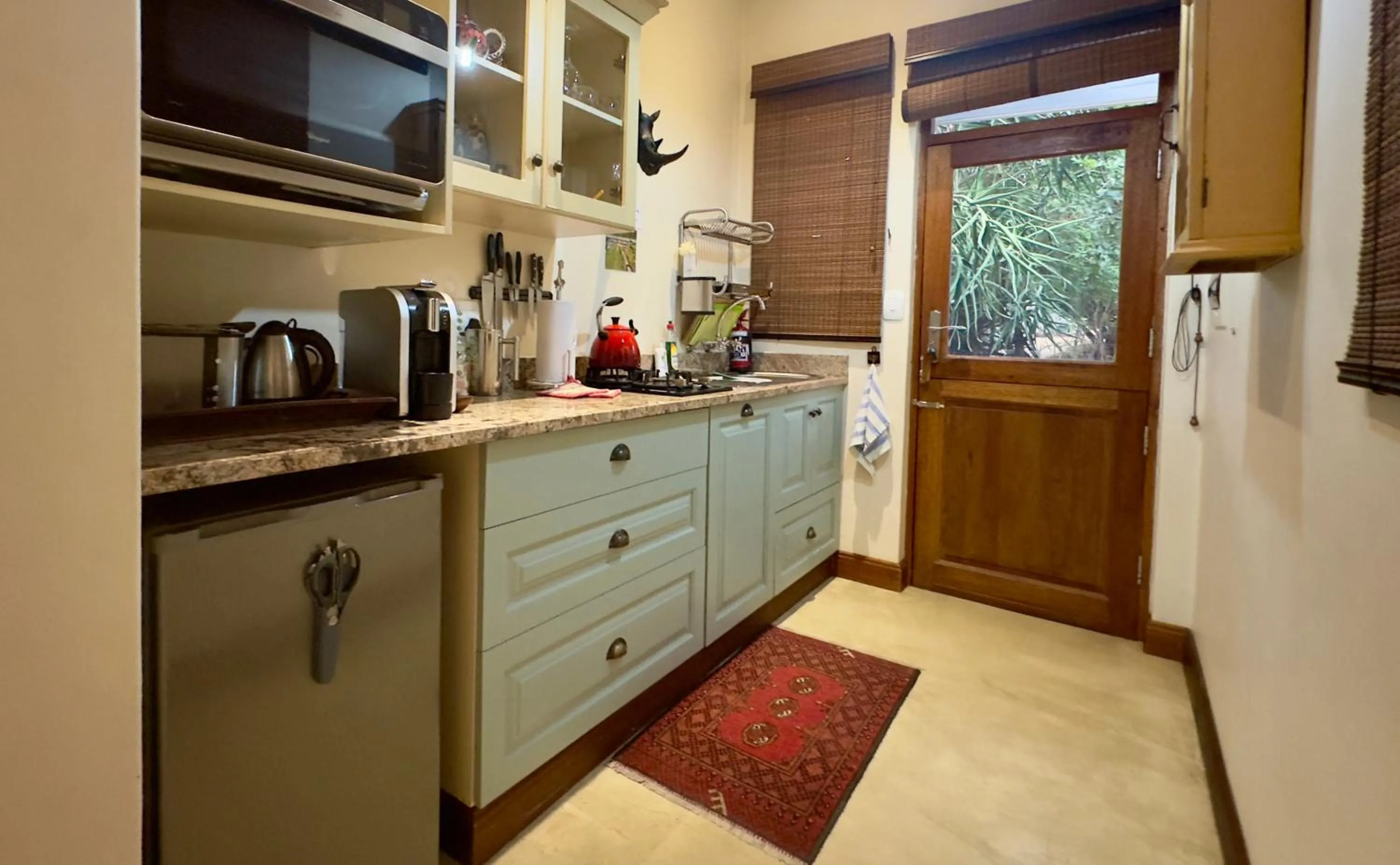 Kitchen or kitchenette in Kambaku River Lodge