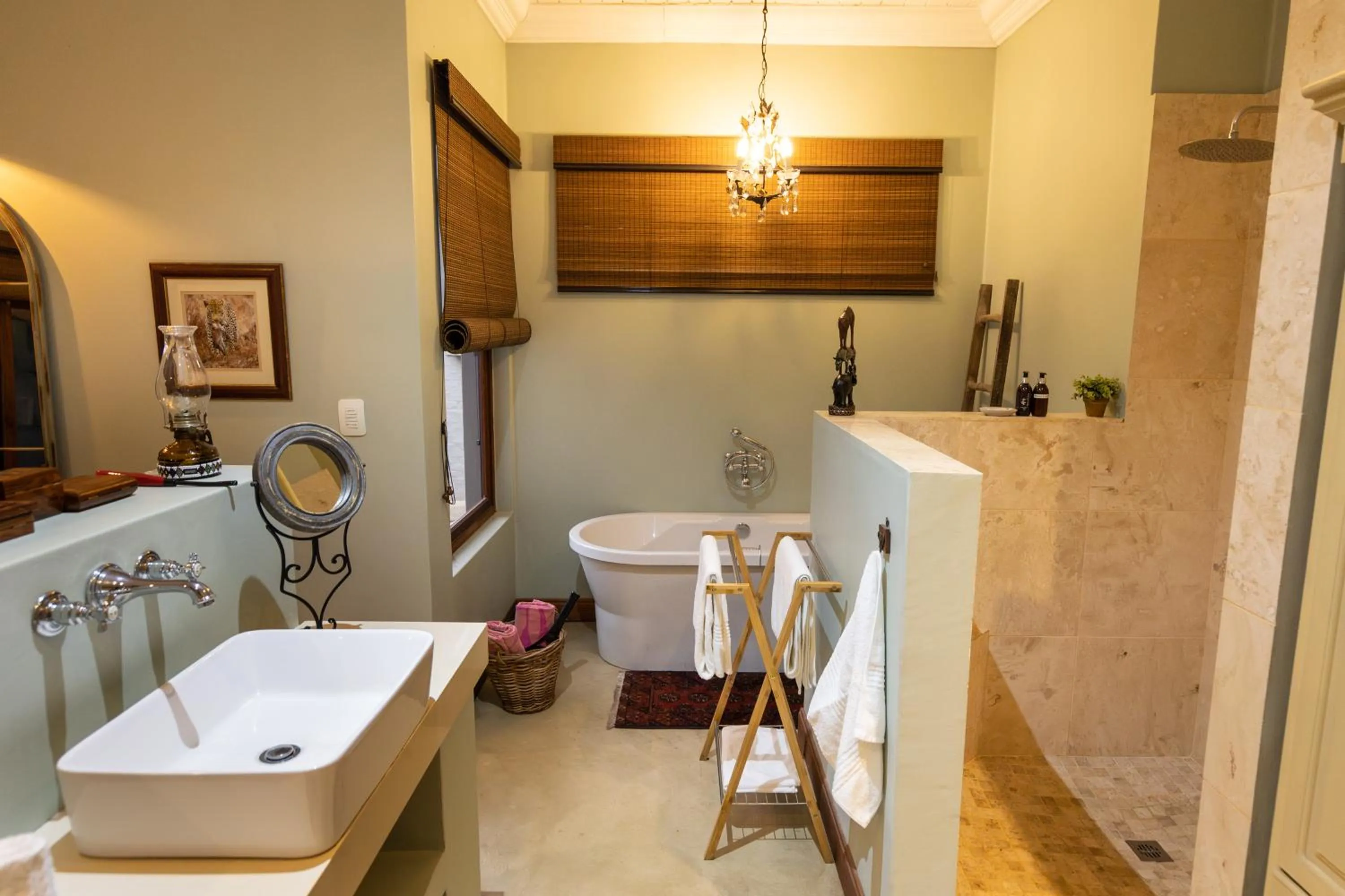 Shower in Kambaku River Lodge