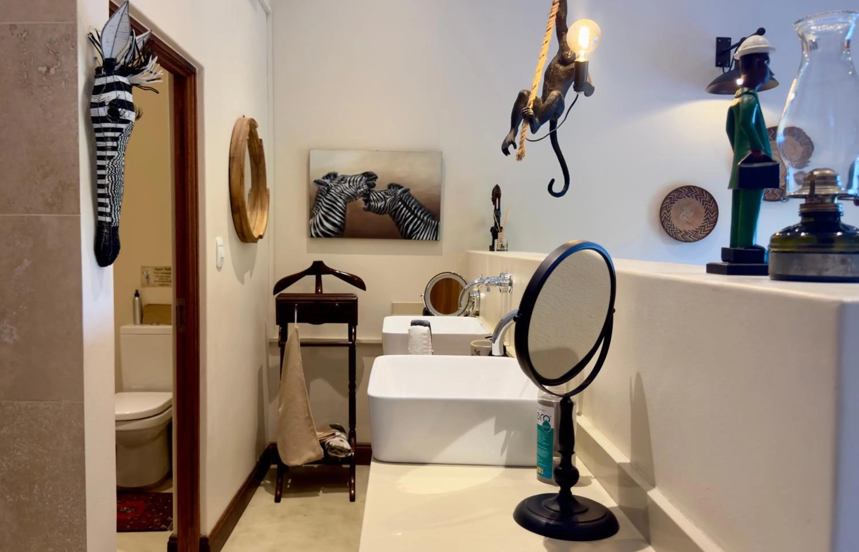 Shower in Kambaku River Lodge