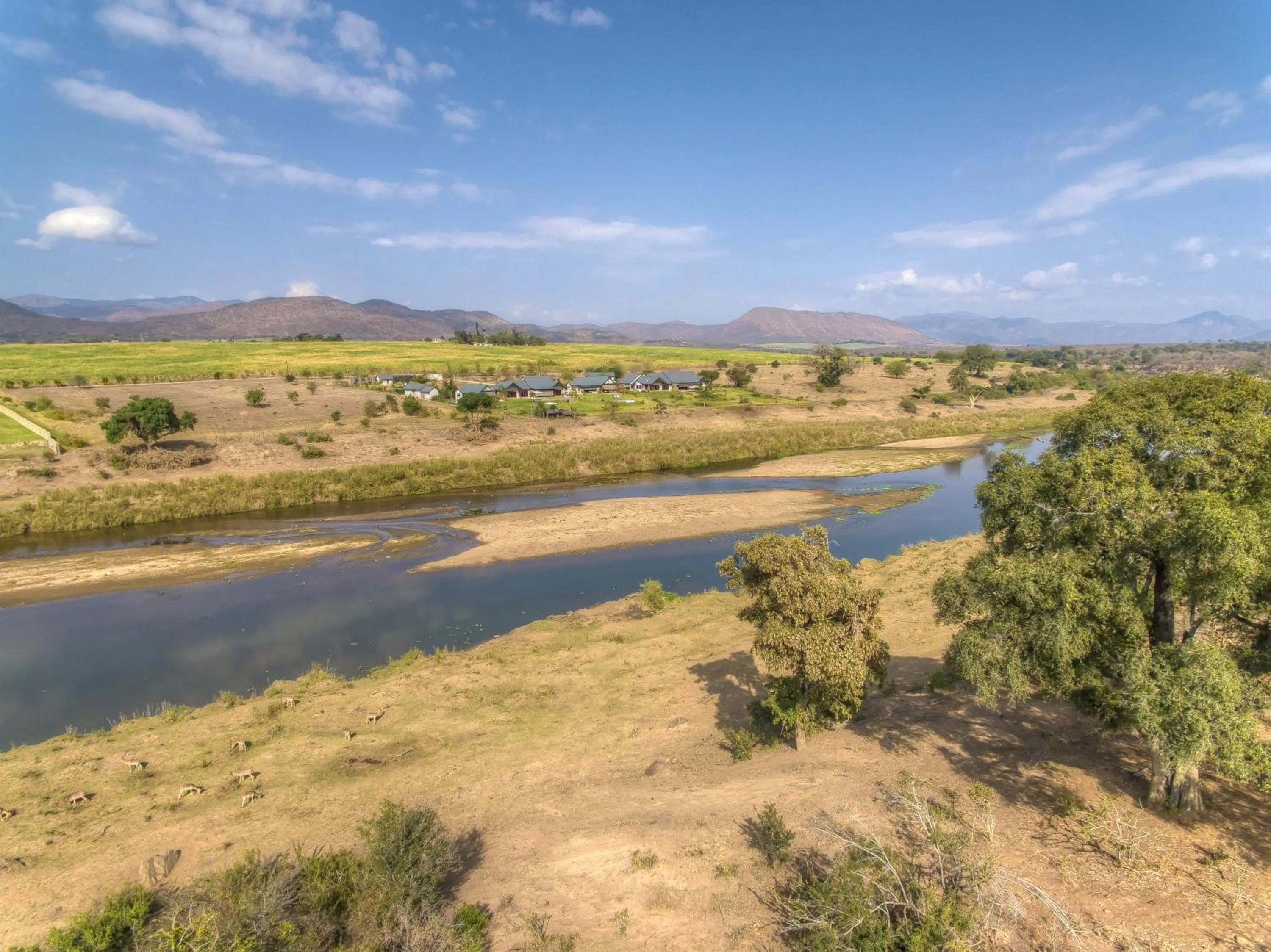 Garden view in Kambaku River Lodge