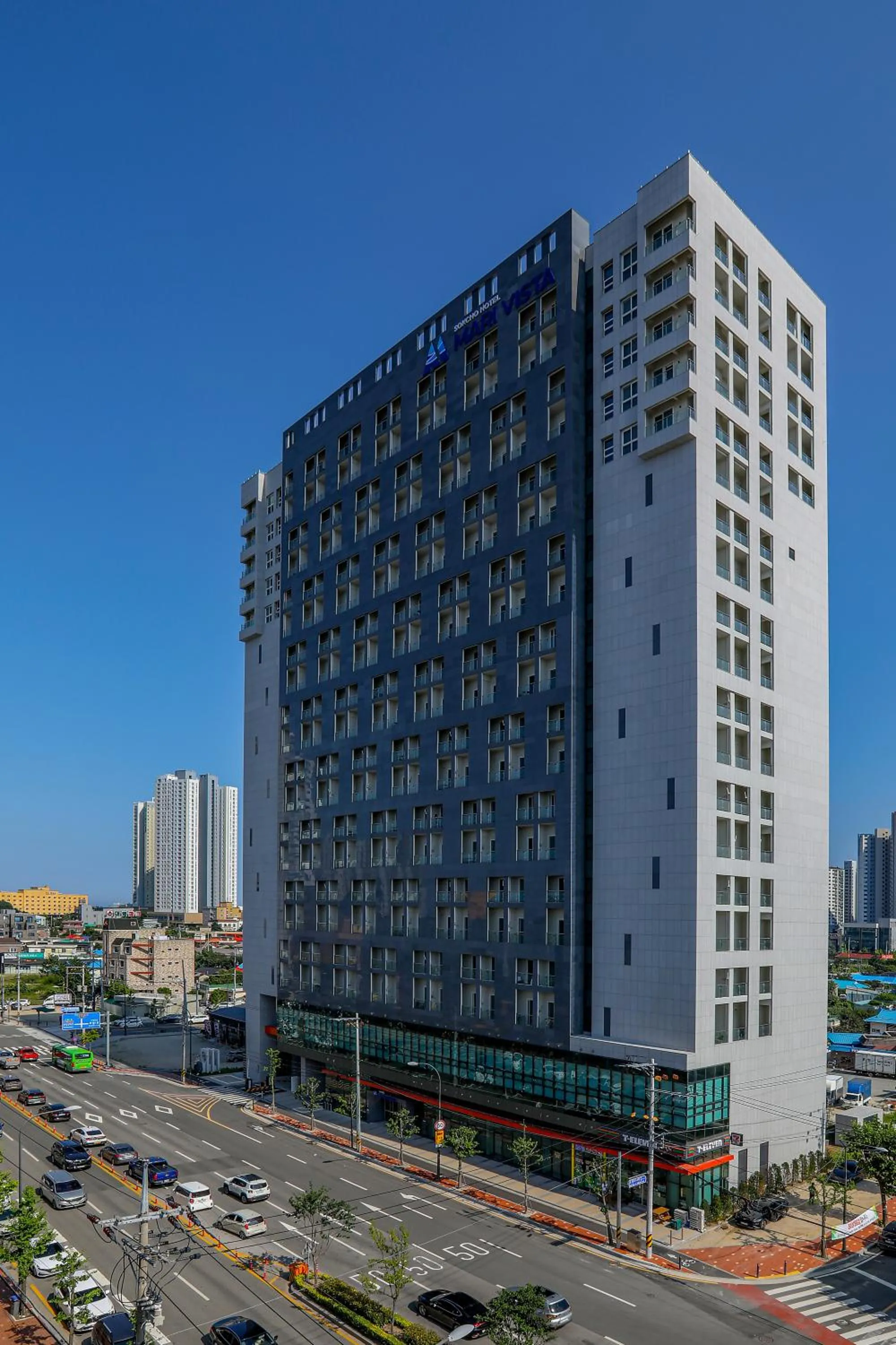 Property building in Hotelaround Sokcho