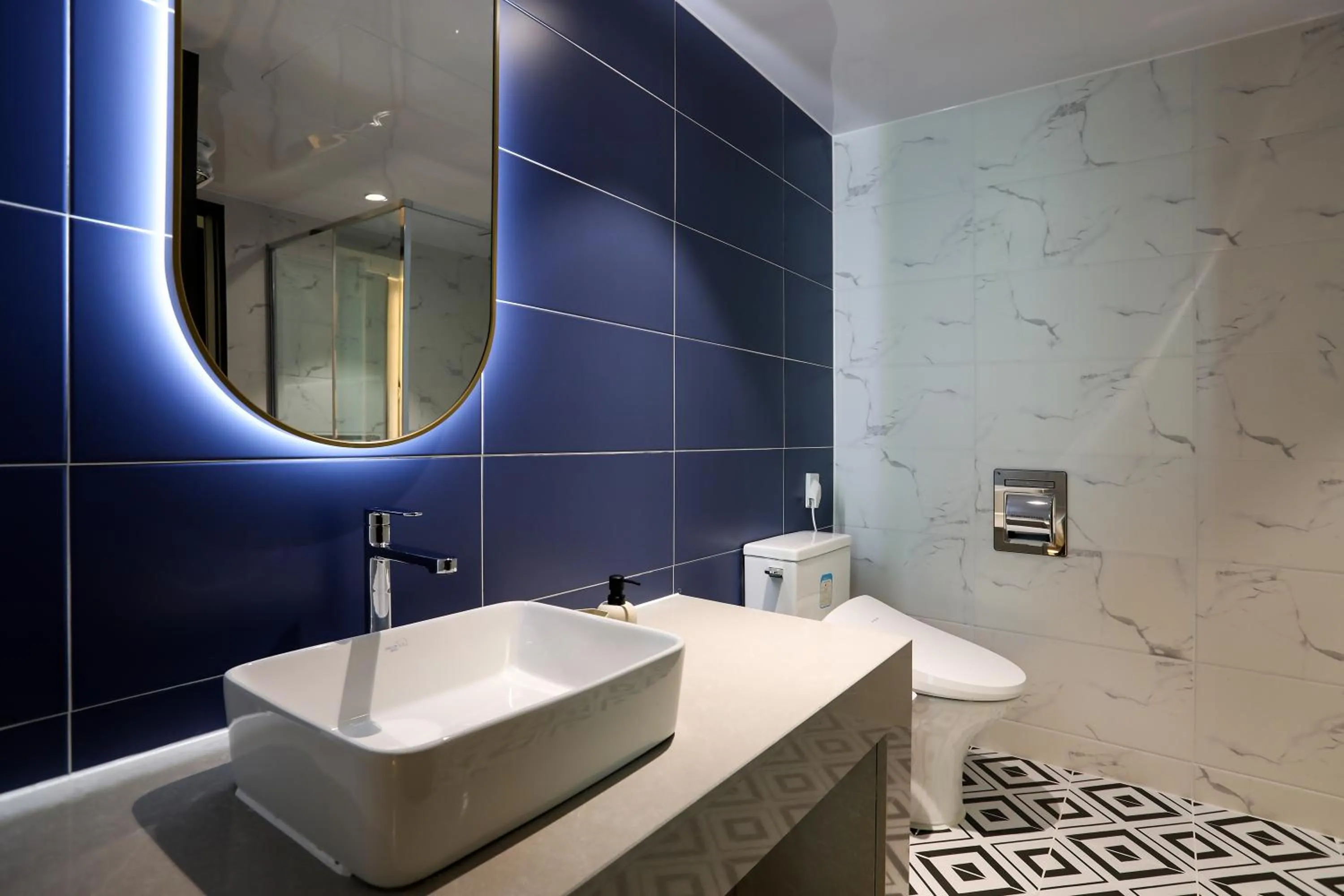 Shower in Hotelaround Sokcho