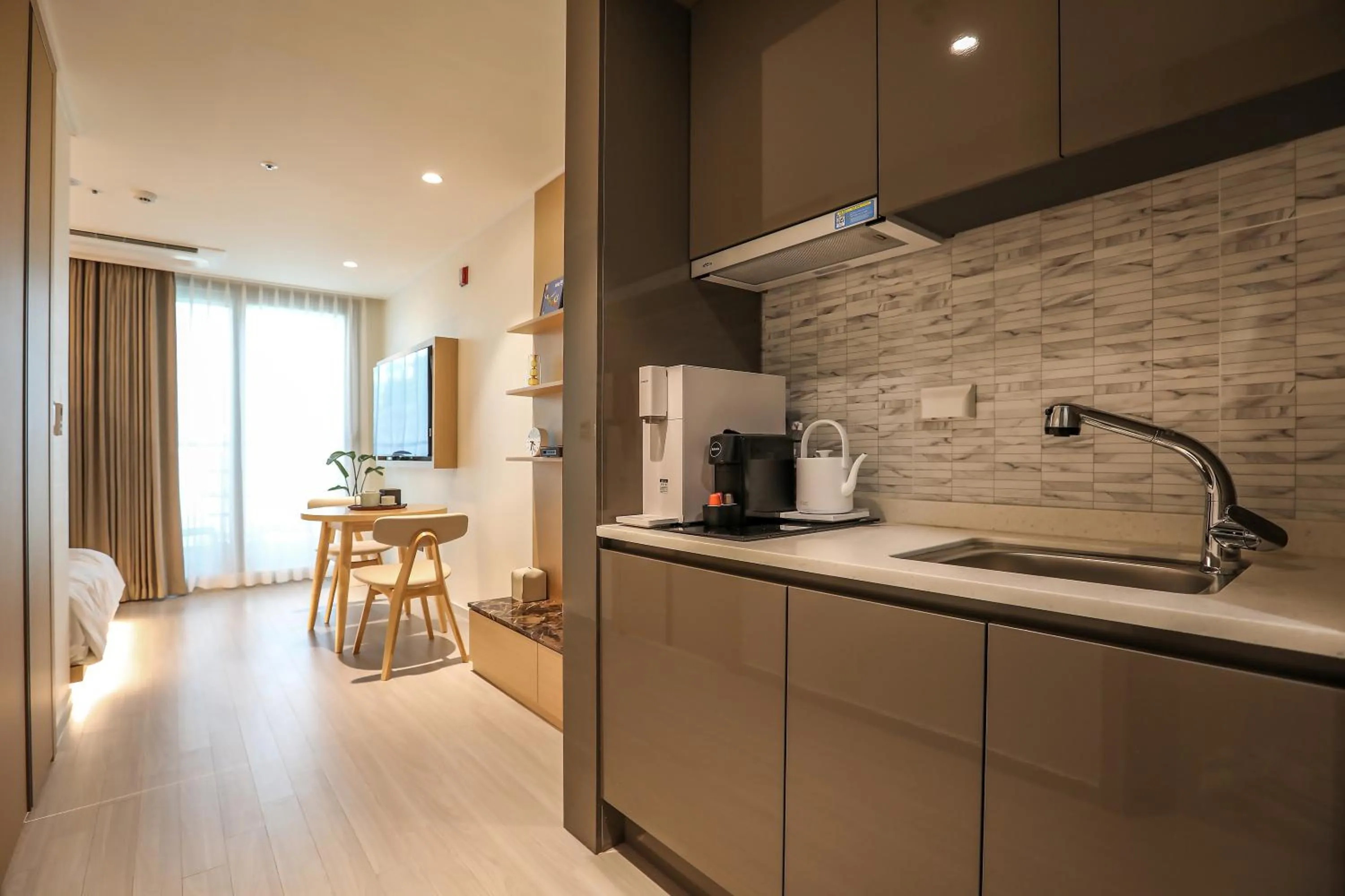 Coffee/tea facilities in Hotelaround Sokcho