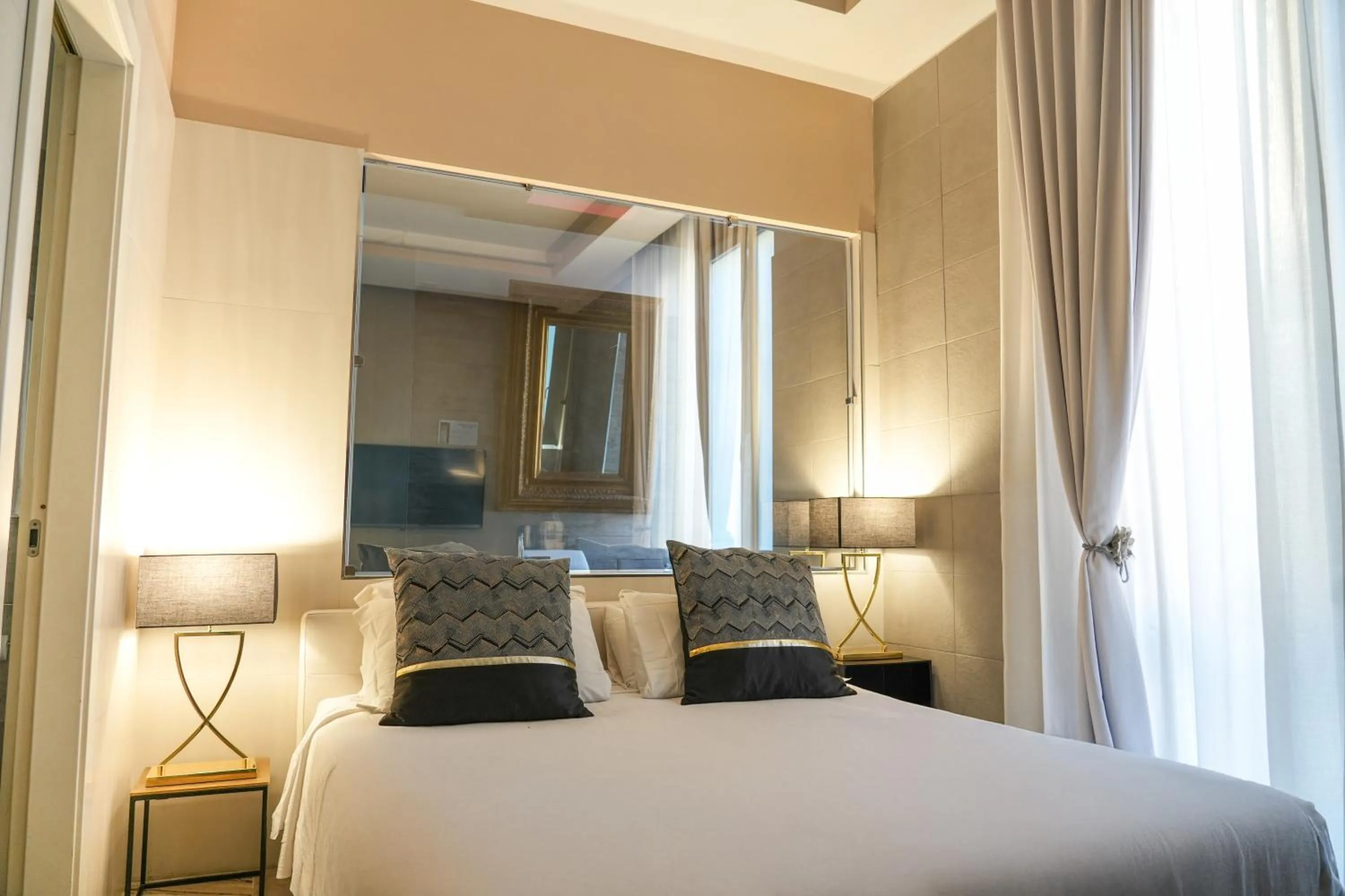 View (from property/room), Bed in Corso Boutique Luxury Rooms