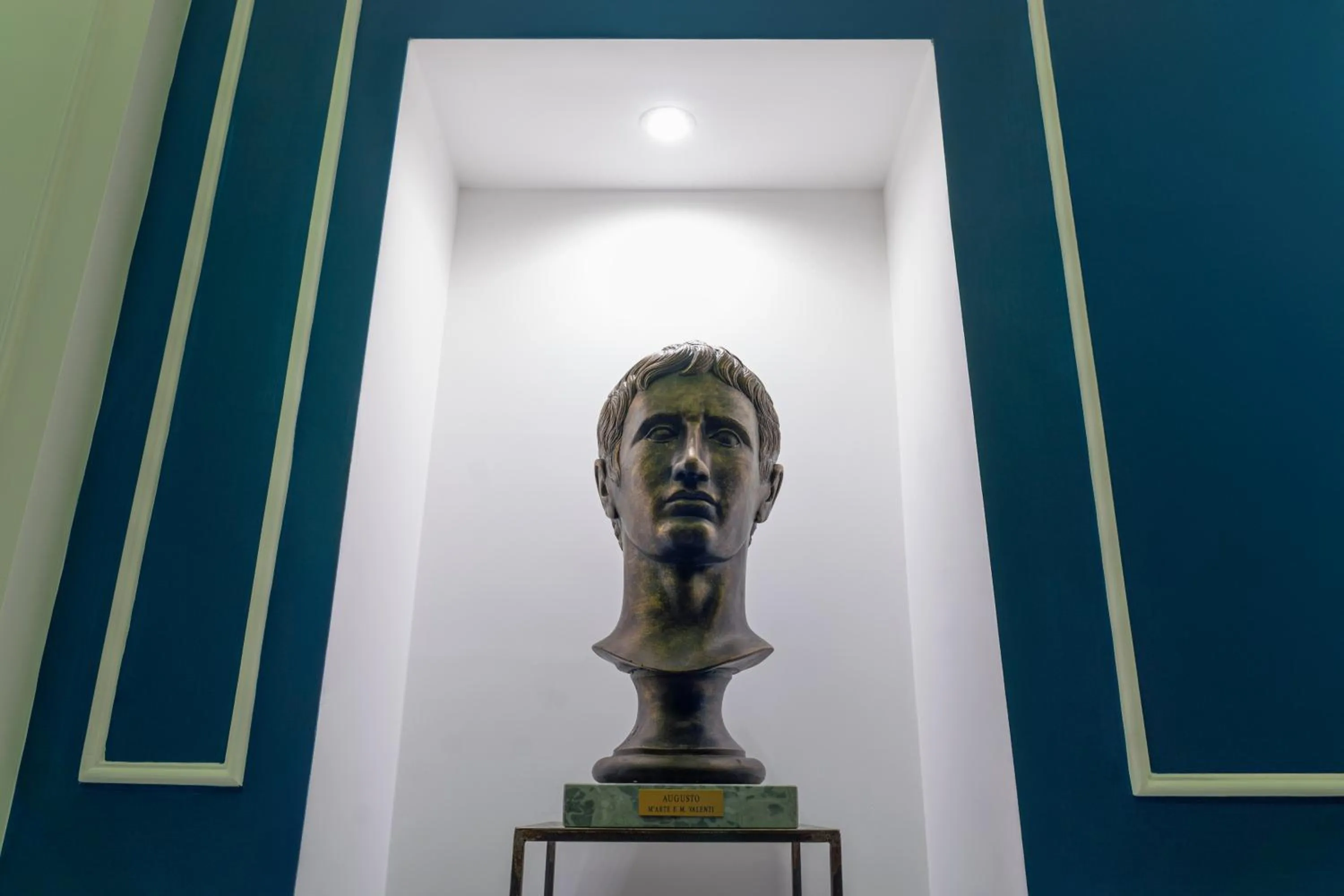 Decorative detail in Corso Boutique Luxury Rooms