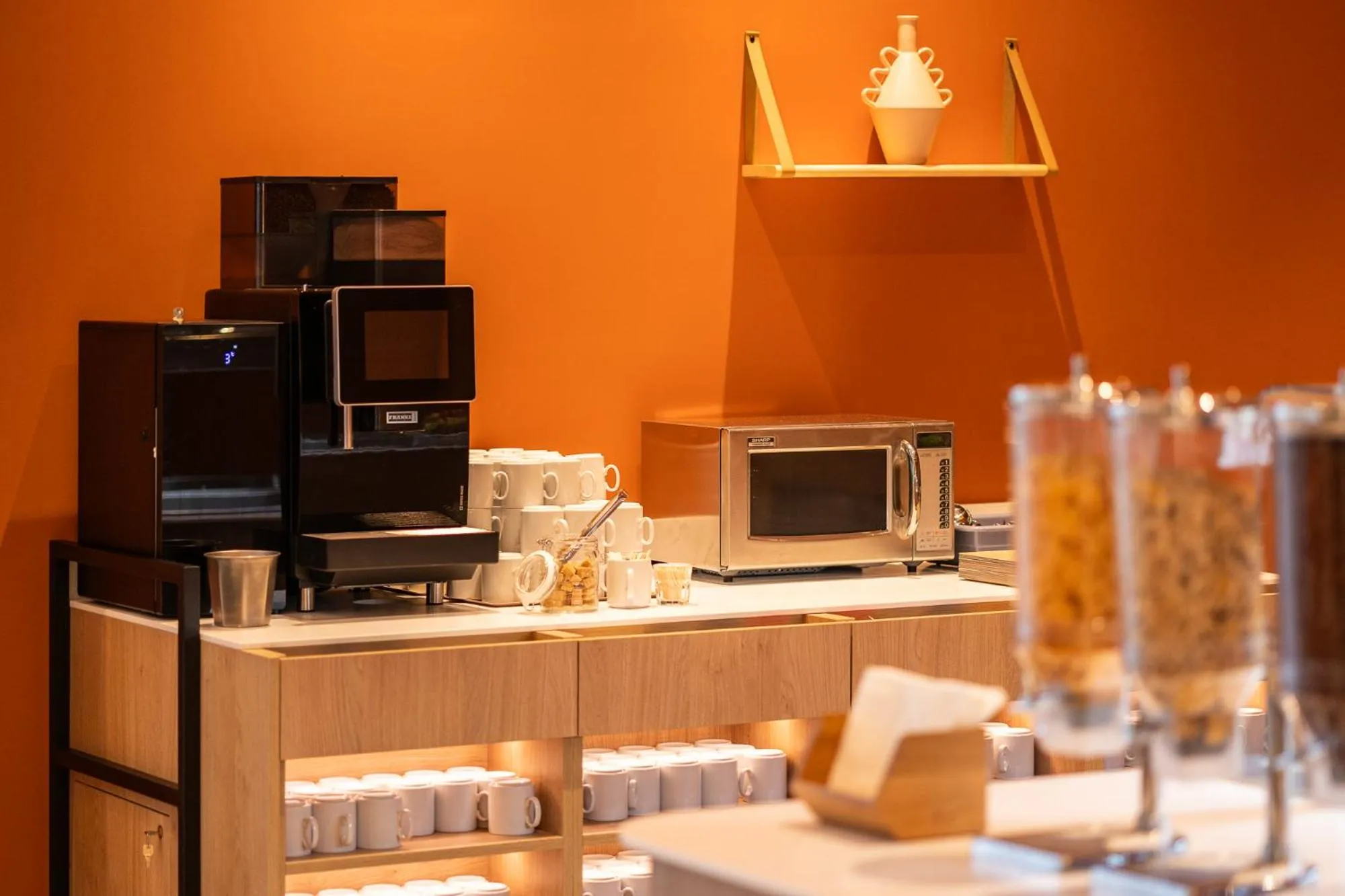 Coffee/tea facilities in B&B HOTEL Brussels Airport