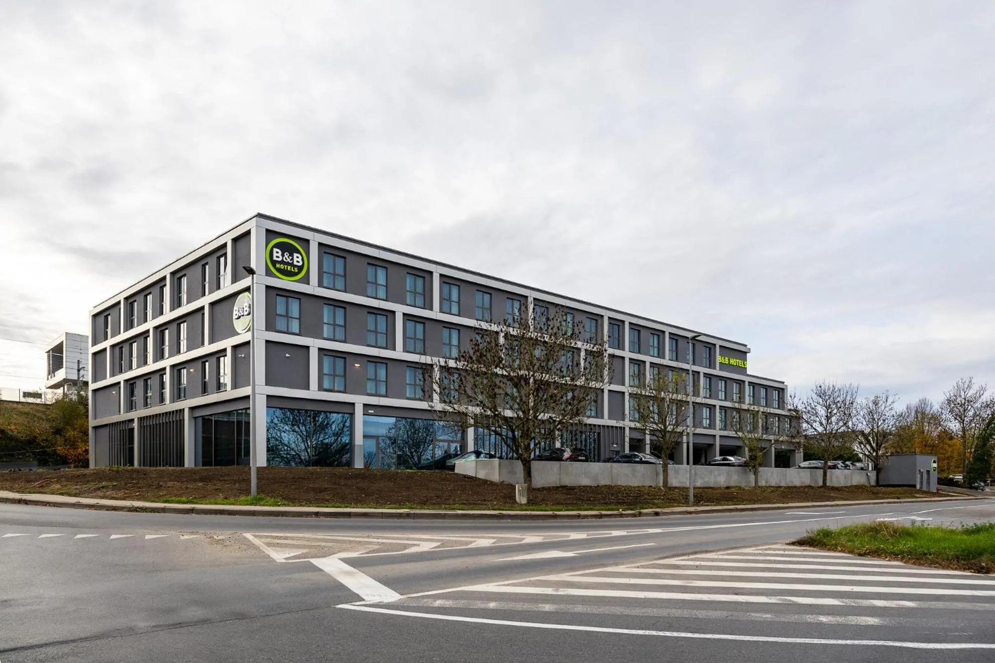 Property building in B&B HOTEL Brussels Airport