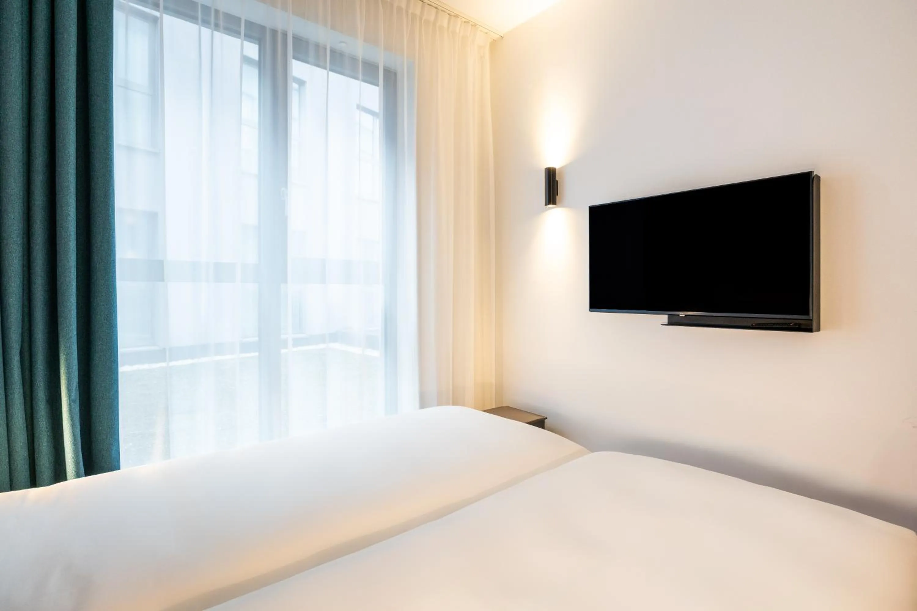 TV and multimedia, Bed in B&B HOTEL Brussels Airport