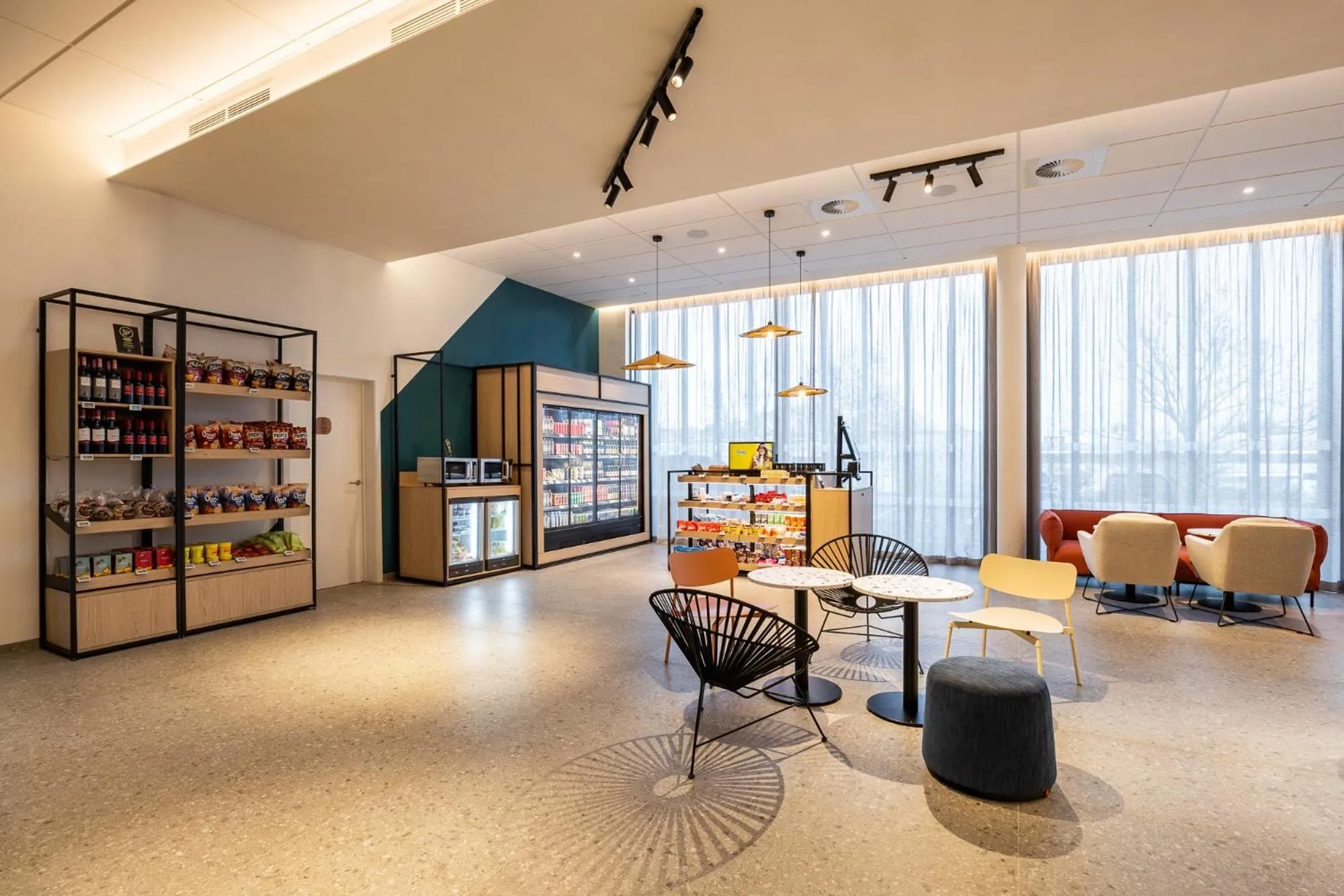 Food and drinks in B&B HOTEL Brussels Airport