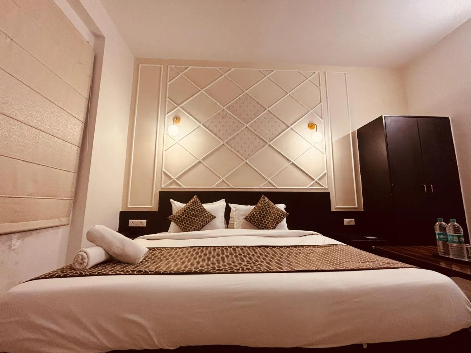 Bed in Majestic Heights Hotel