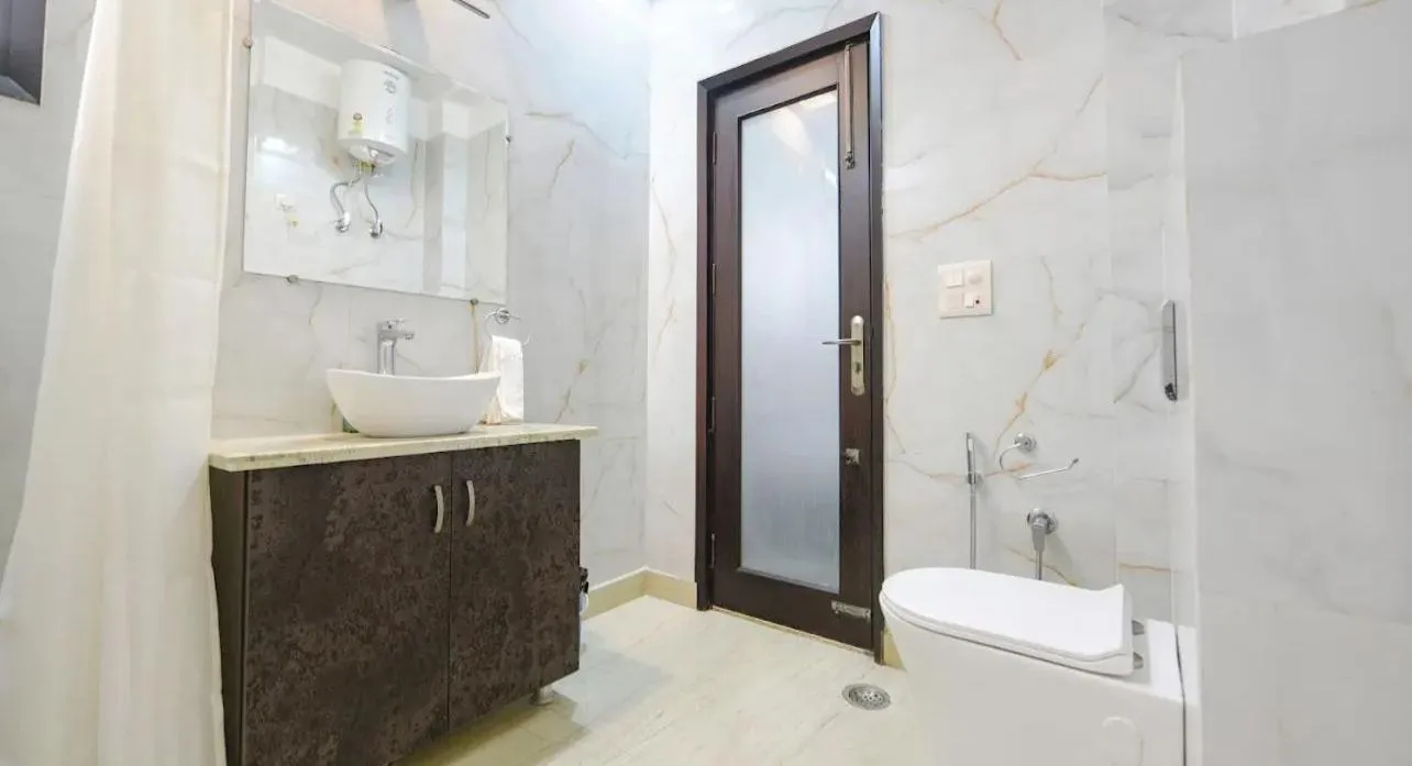 Hotel GreySky Residency