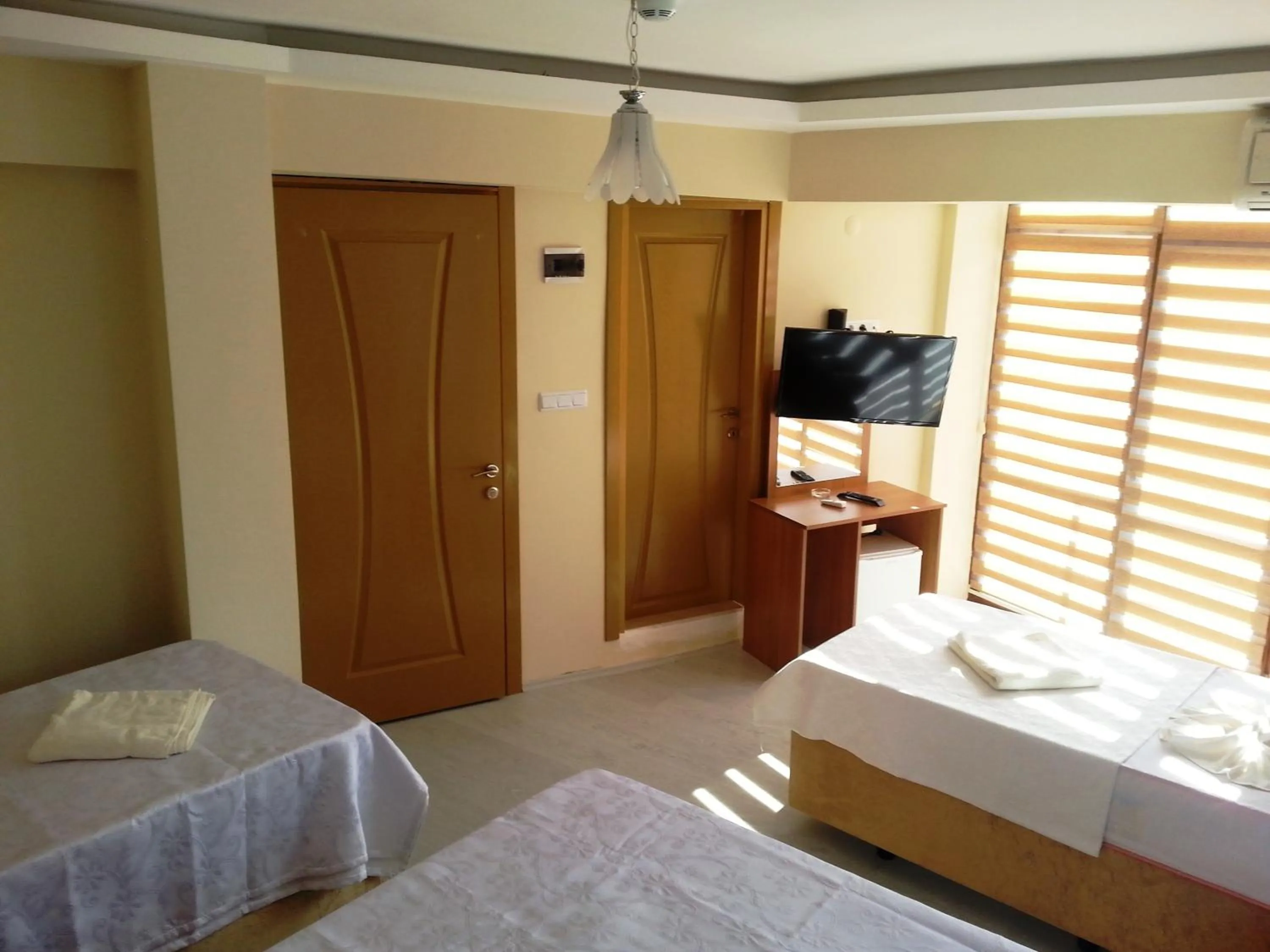 Photo of the whole room in Torun Hotel Bursa