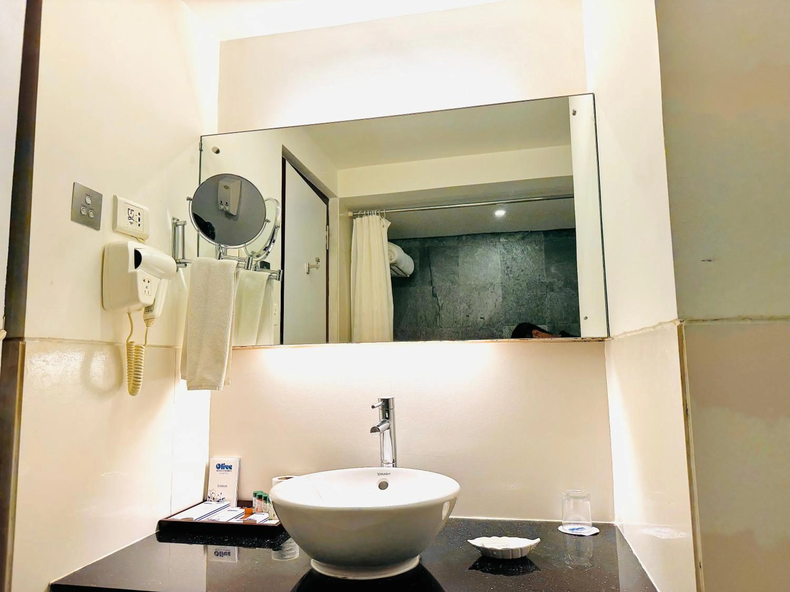 towels in Olive Downtown