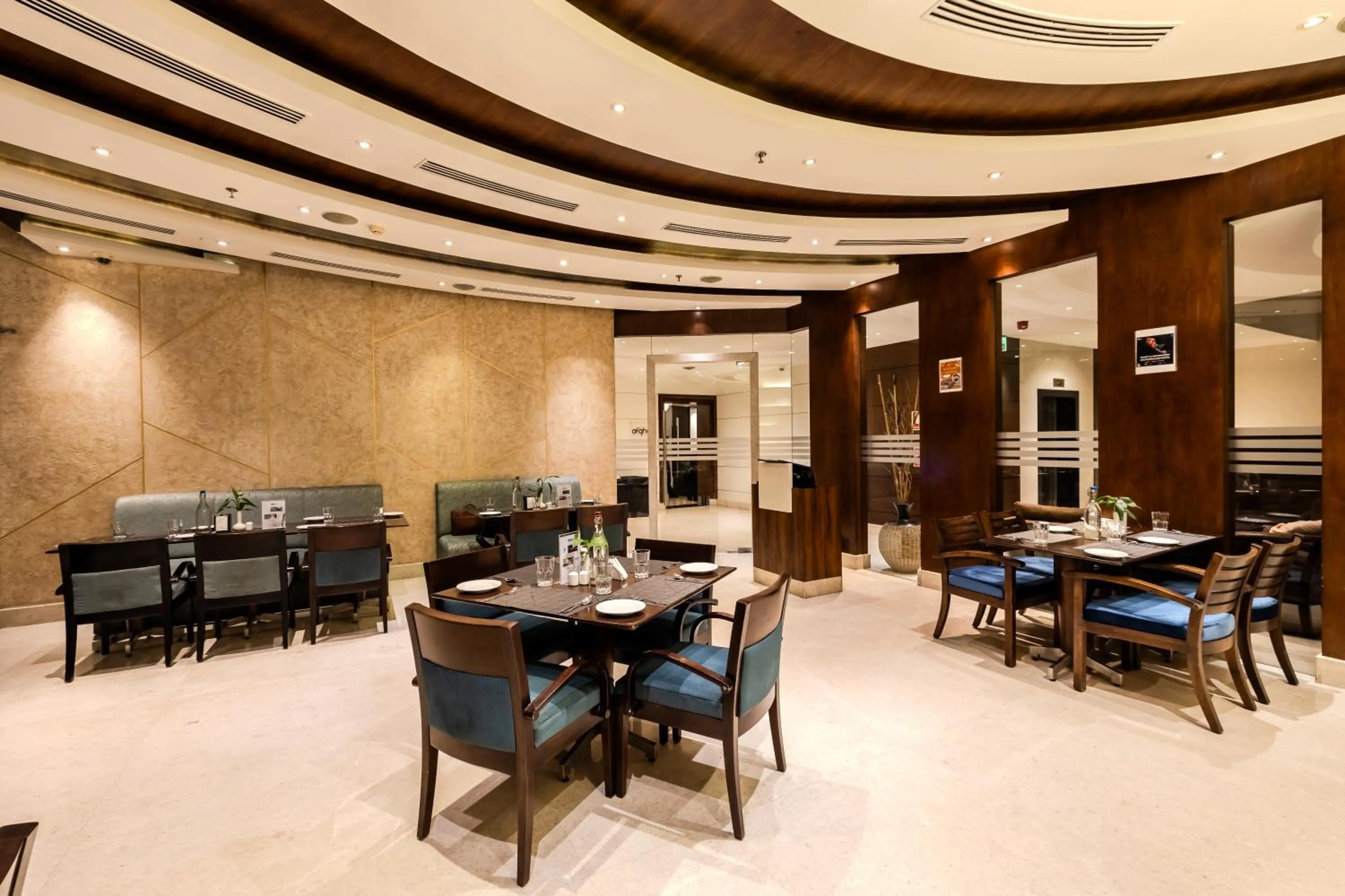 Restaurant/places to eat in Olive Downtown