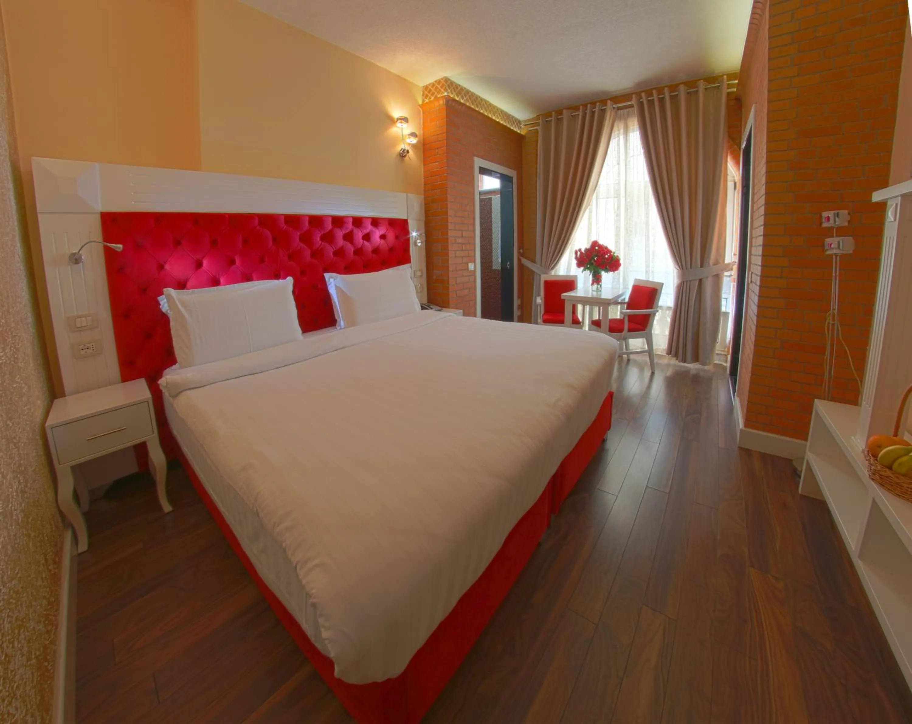 Photo of the whole room, Bed in The Red Bricks Hotel