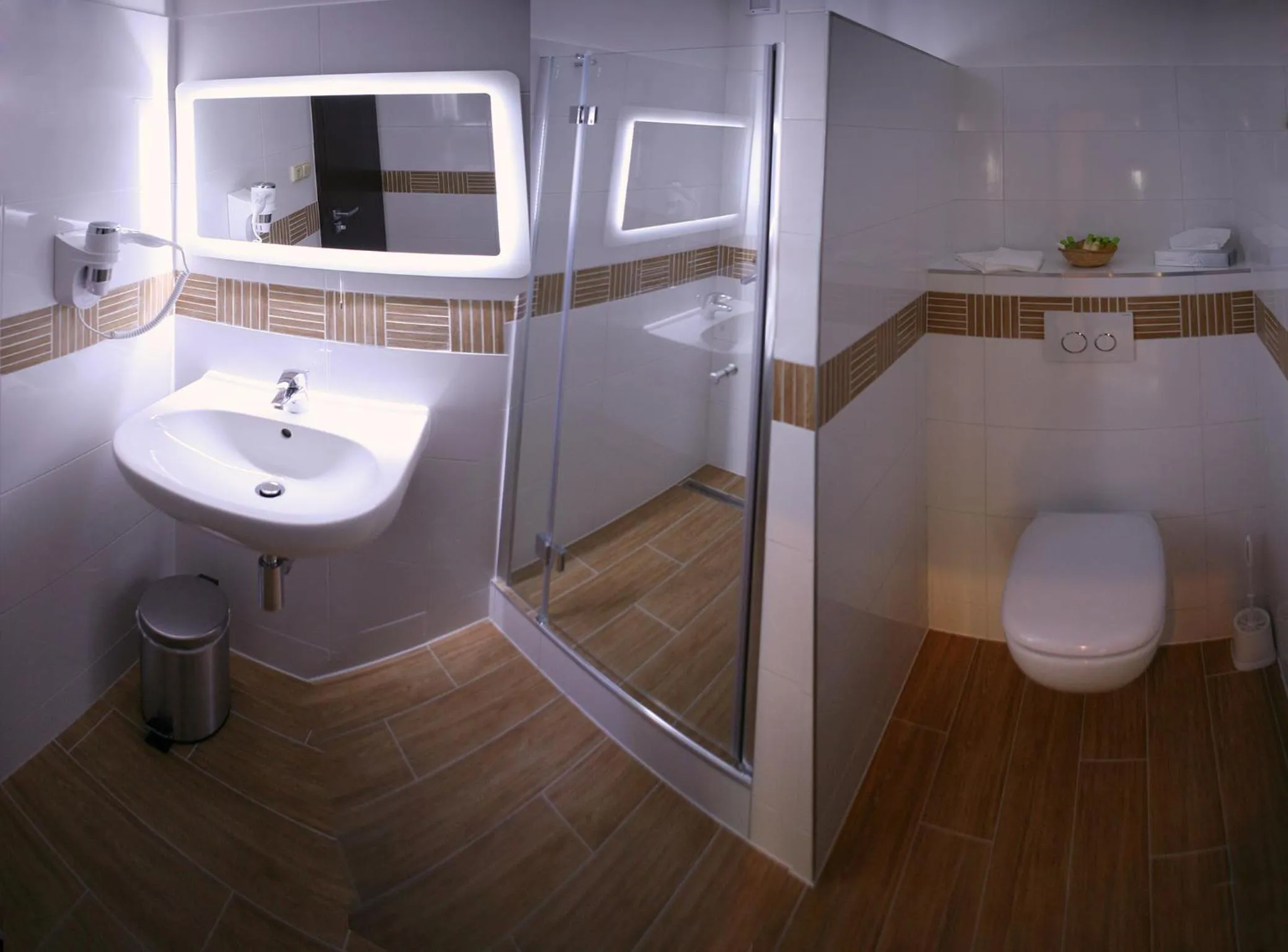 Shower in Hotel & Restaurant Pod Kaštany