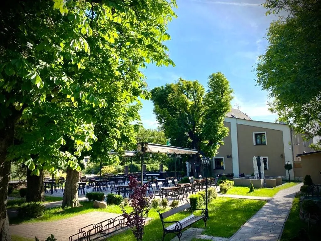 Hotel & Restaurant Pod Kaštany