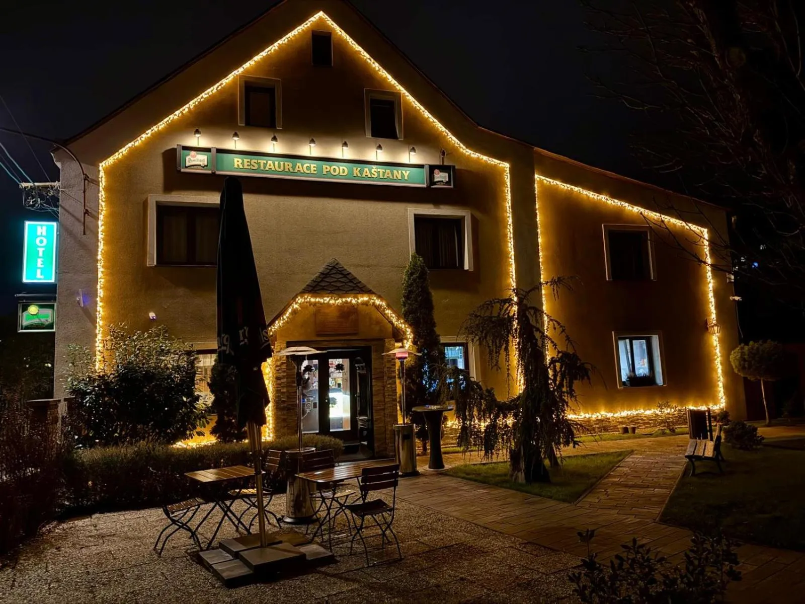 Hotel & Restaurant Pod Kaštany