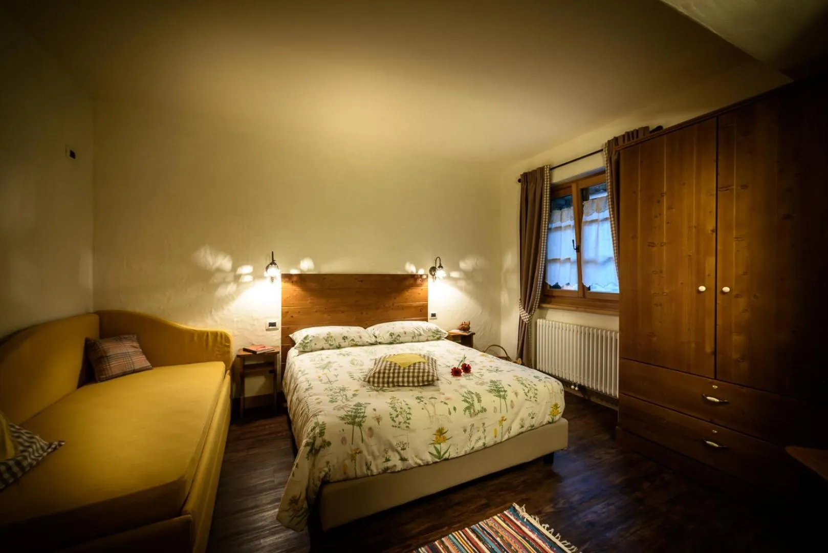Photo of the whole room, Bed in Ostello del Castello Tirano