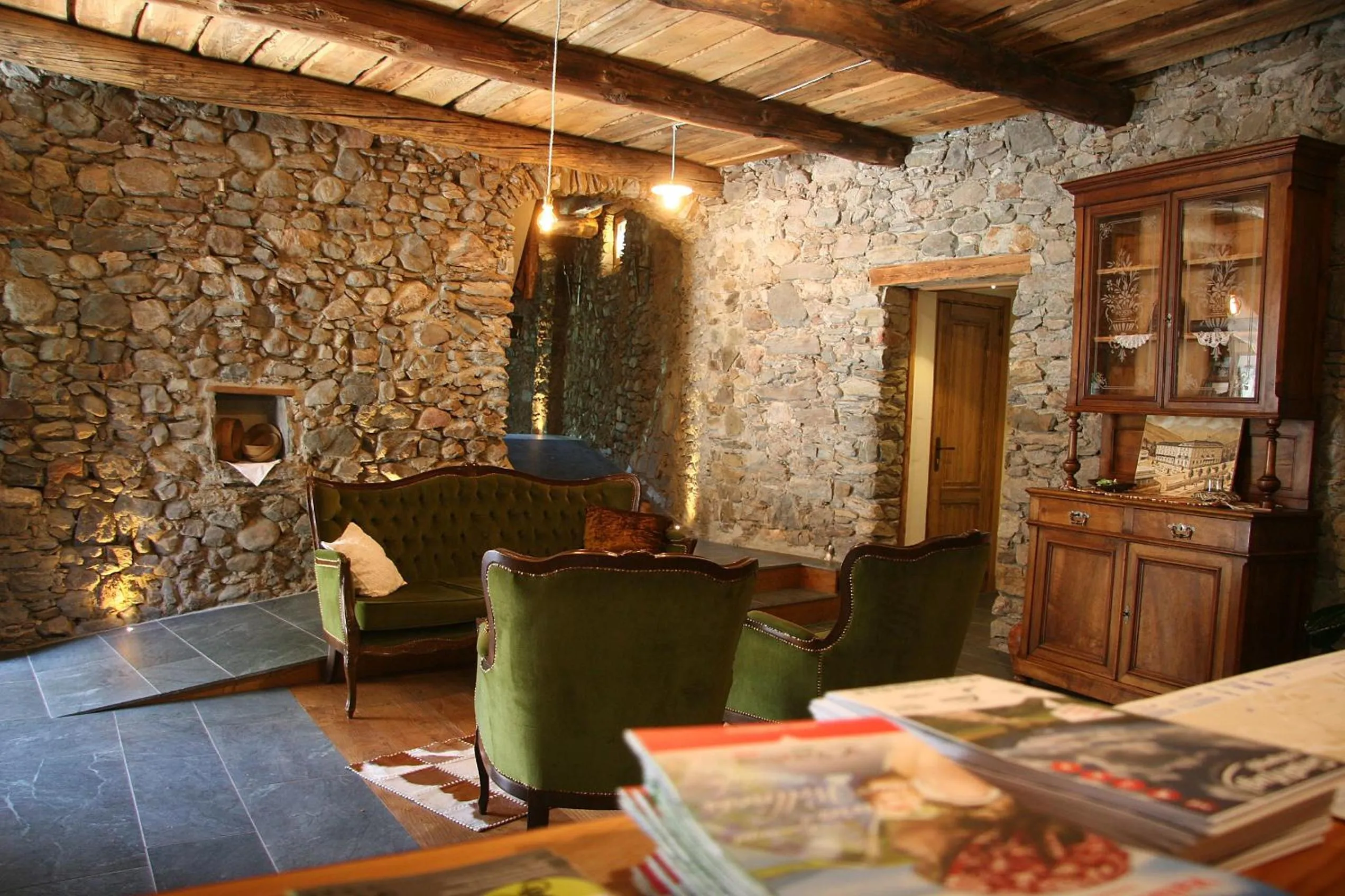 Lobby or reception in Ostello del Castello Tirano