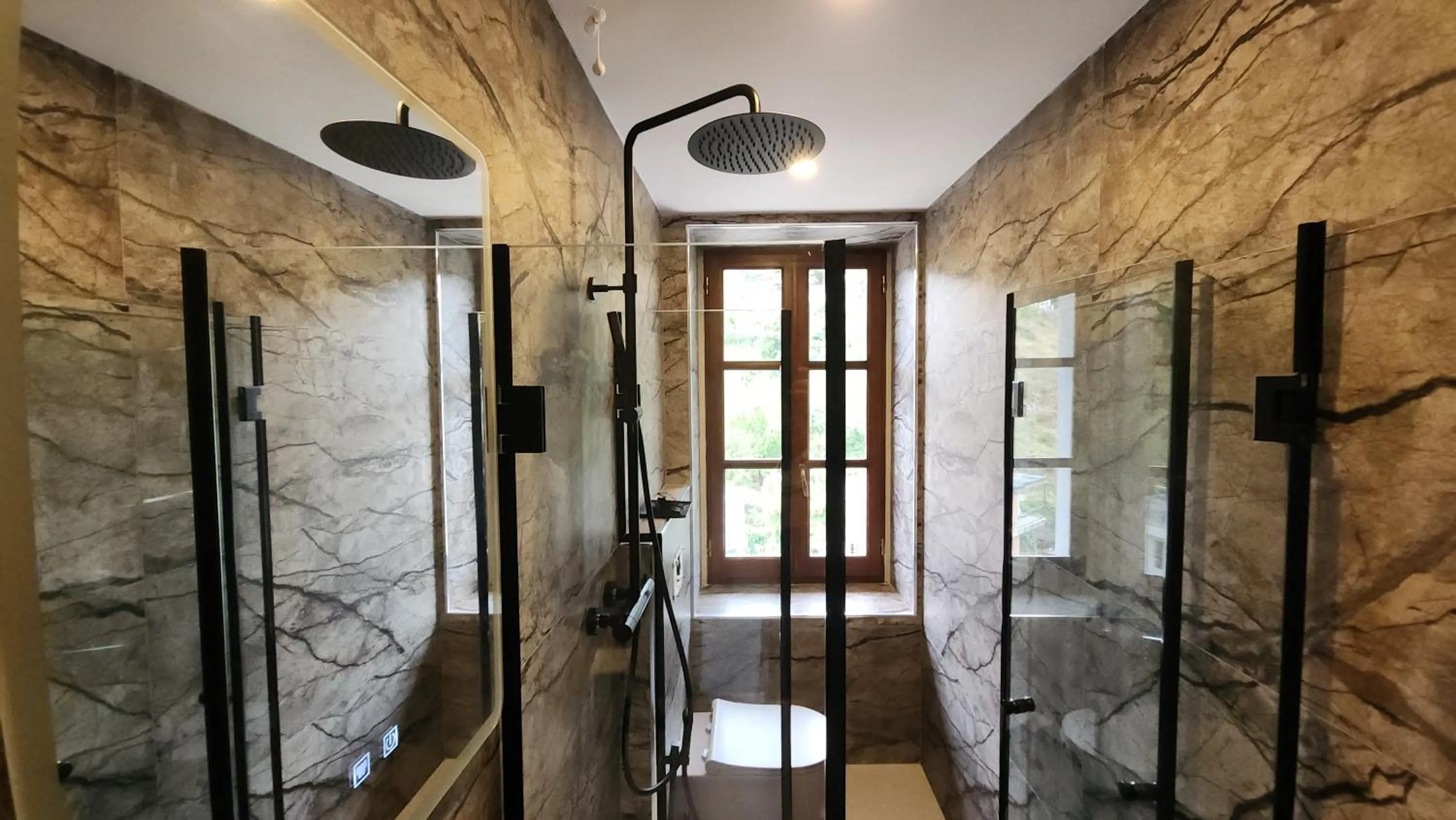 Shower in Bizant House Boutique Hotel