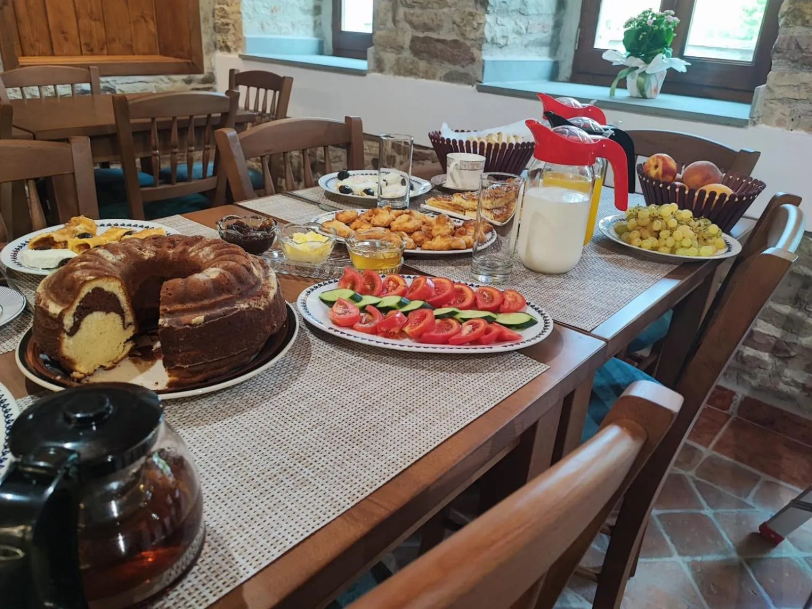 Food and drinks in Bizant House Boutique Hotel