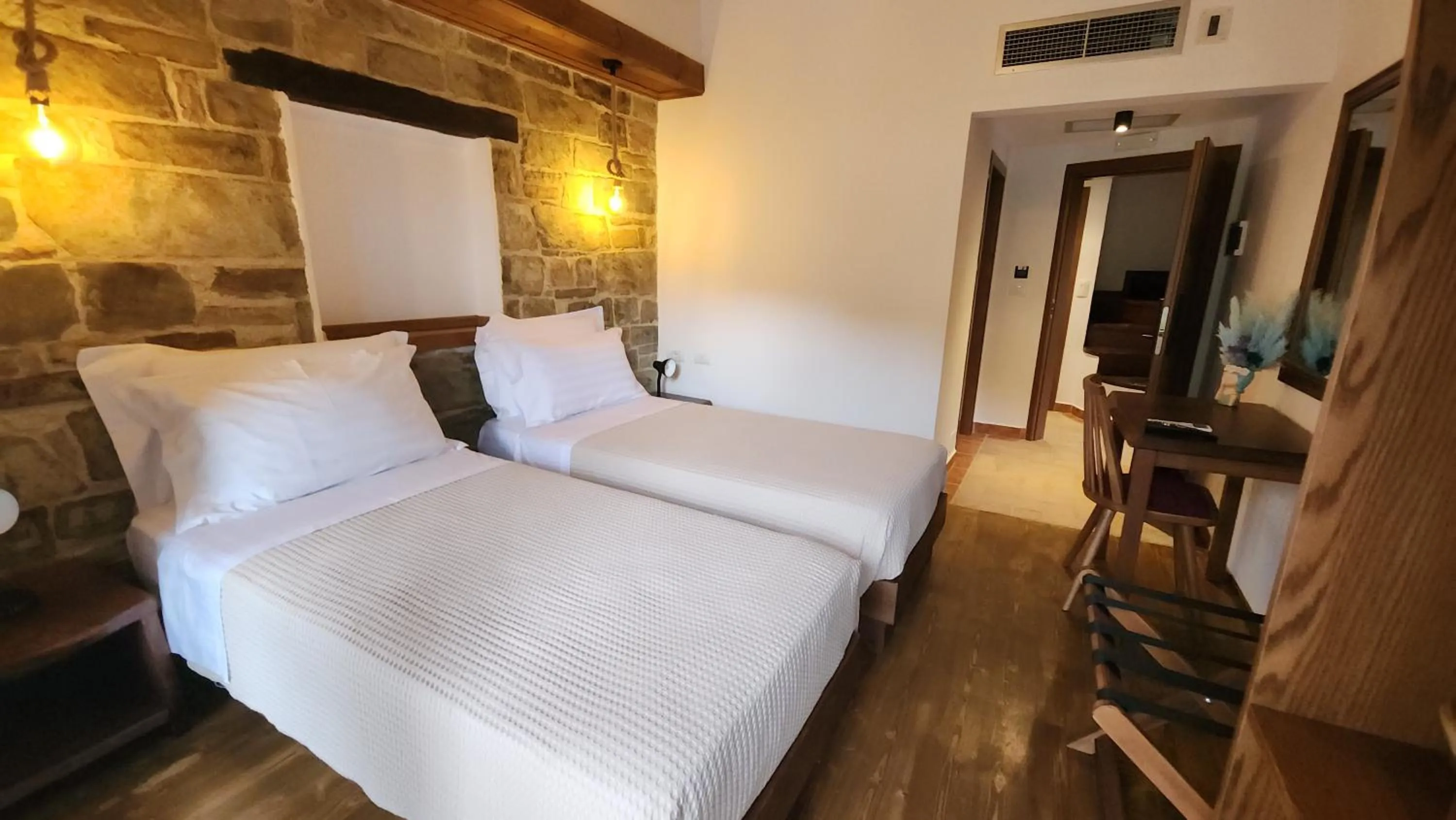 Bed in Bizant House Boutique Hotel