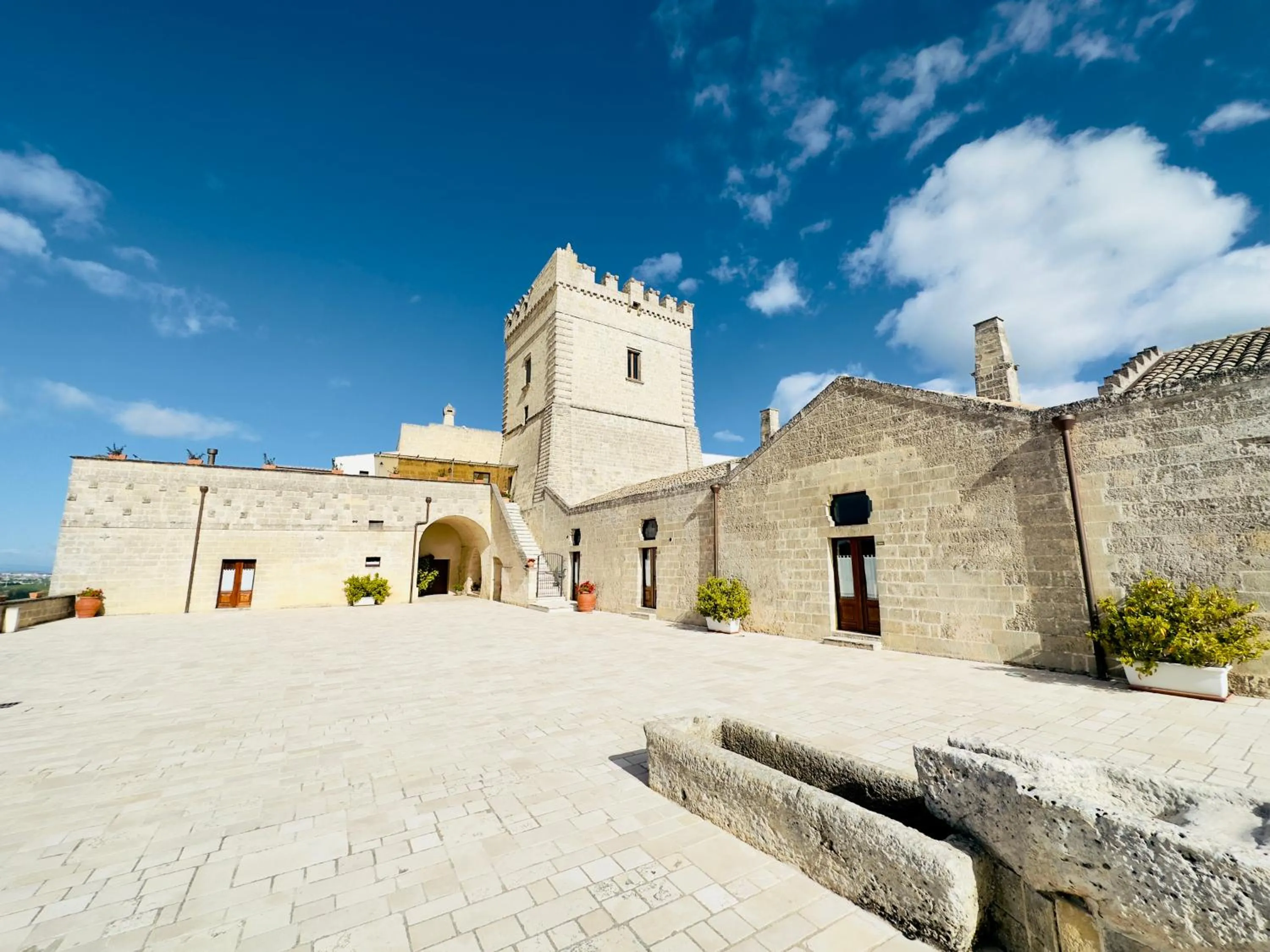 Inner courtyard view in Masseria Torre Spagnola
