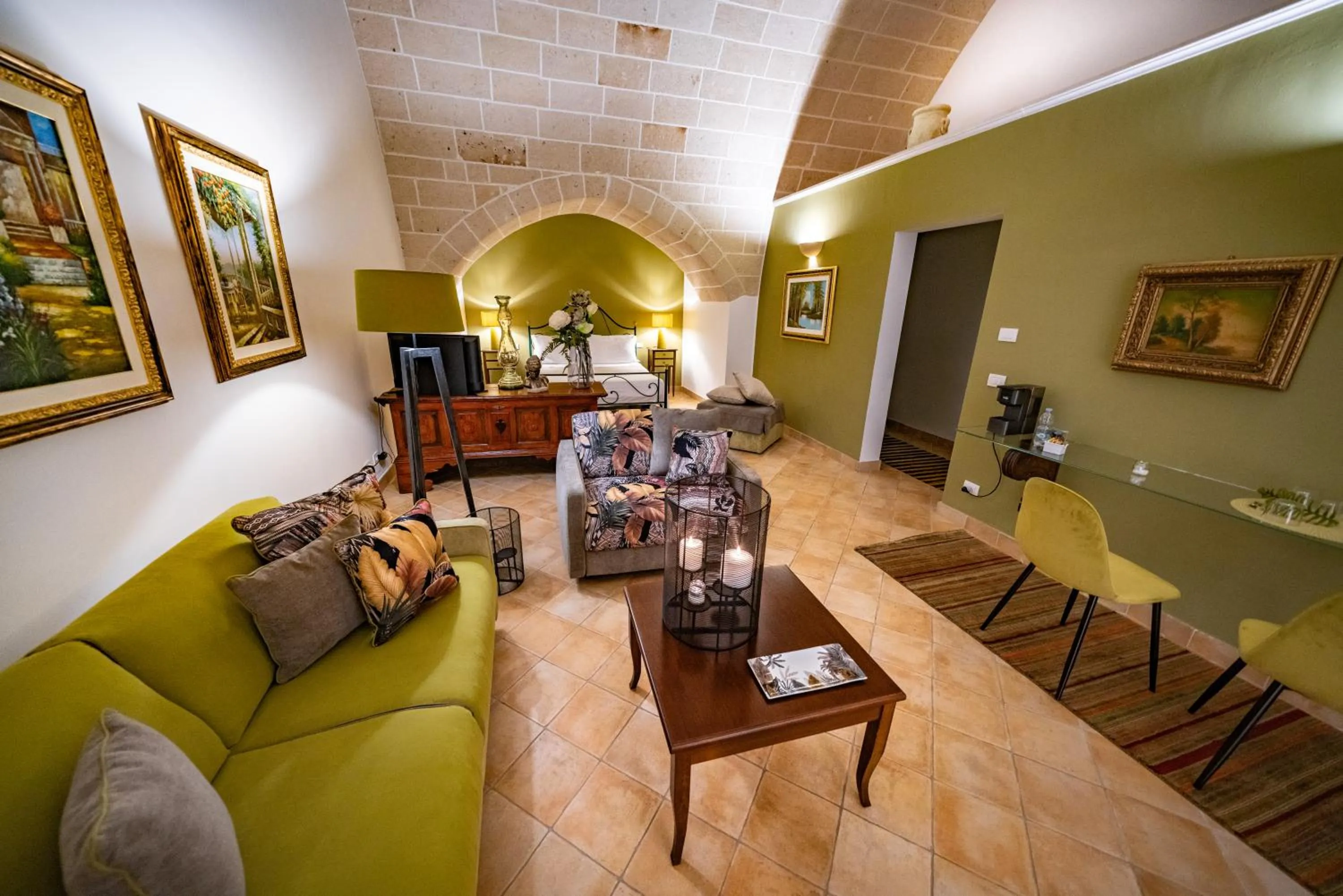 Photo of the whole room in Masseria Torre Spagnola