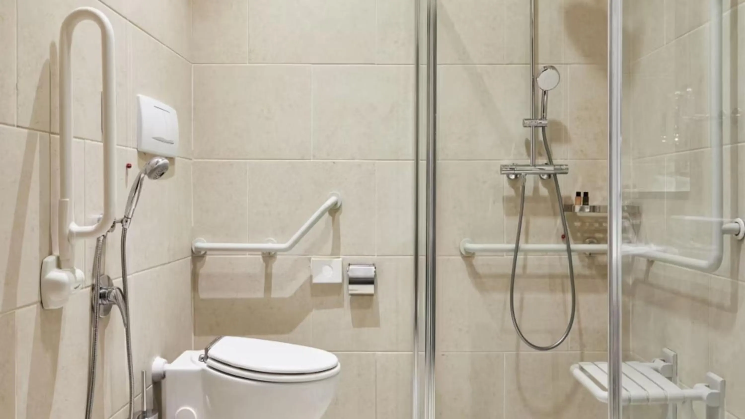 Photo of the whole room in Hotel Indigo Bridgetown Barbados by IHG