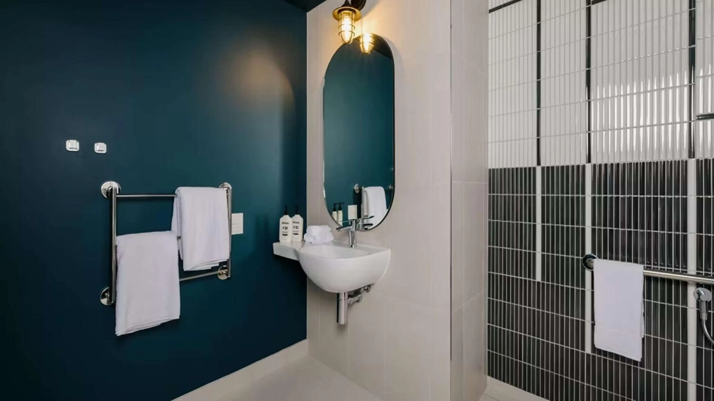 Photo of the whole room in Hotel Indigo Bridgetown Barbados by IHG