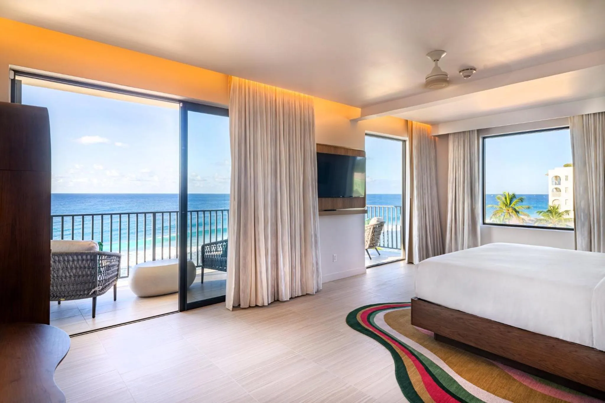 Photo of the whole room, Bed in Hotel Indigo Bridgetown Barbados by IHG