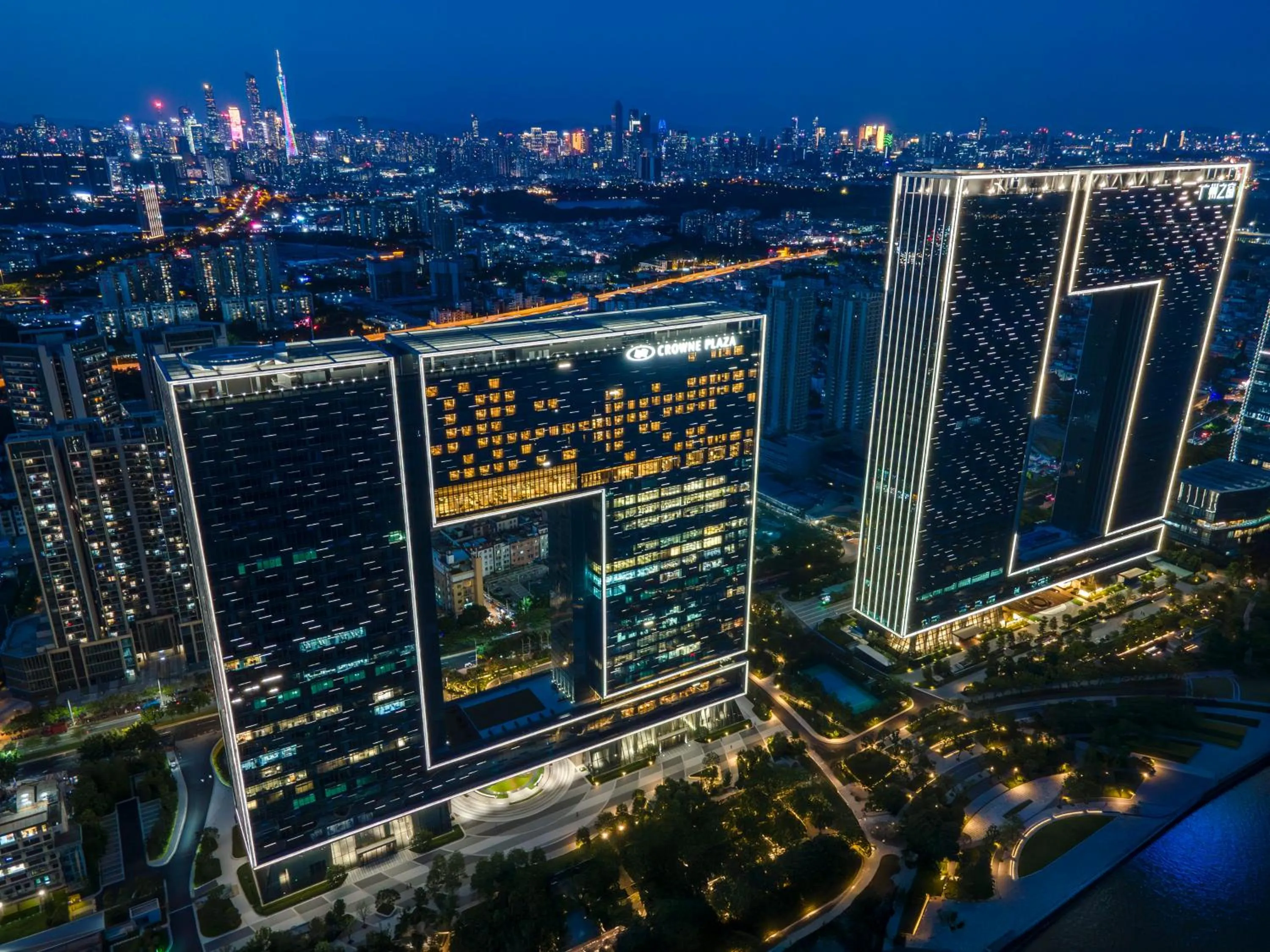 Property building in Crowne Plaza Guangzhou Window of Canton