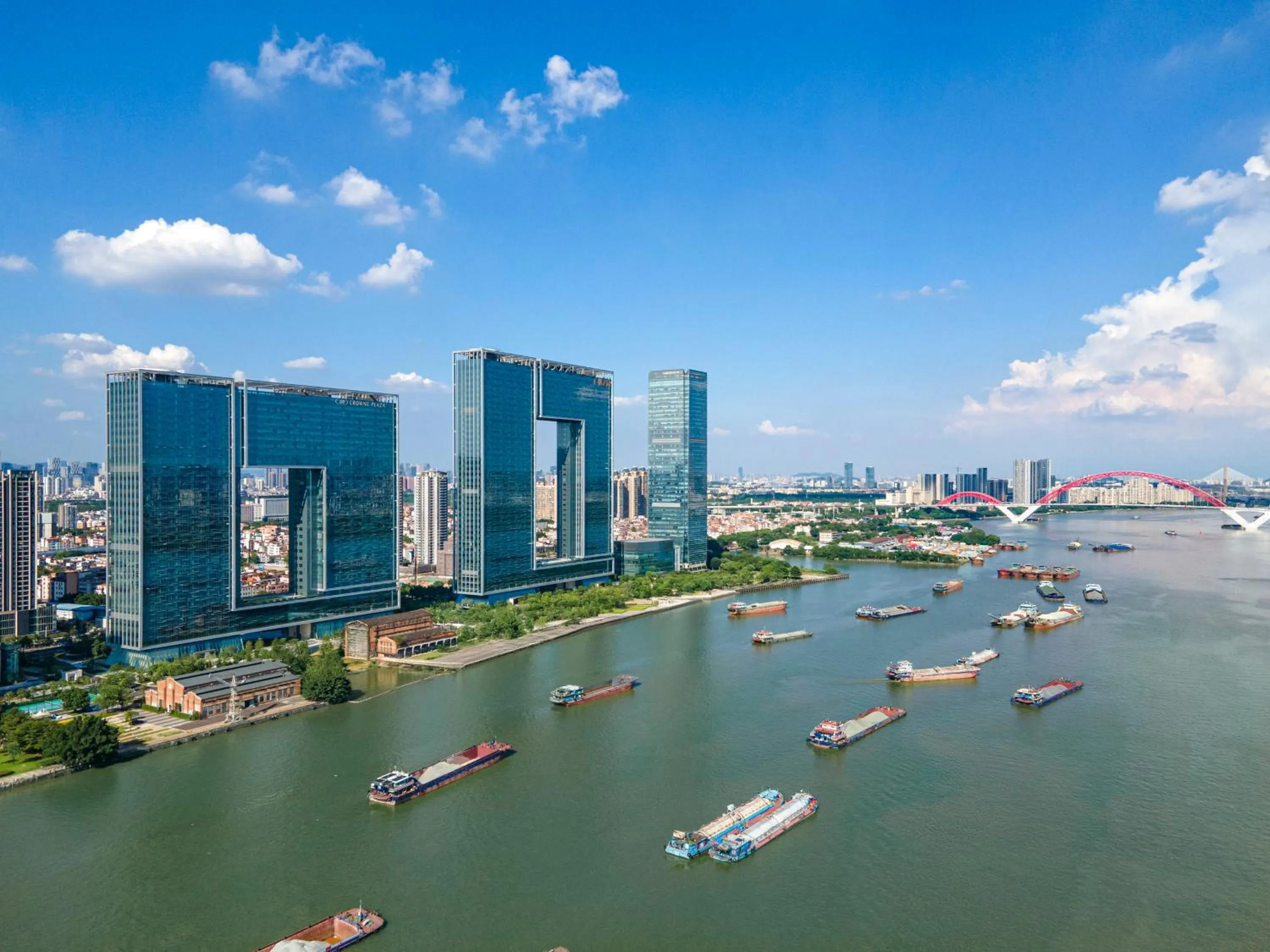 Property building in Crowne Plaza Guangzhou Window of Canton