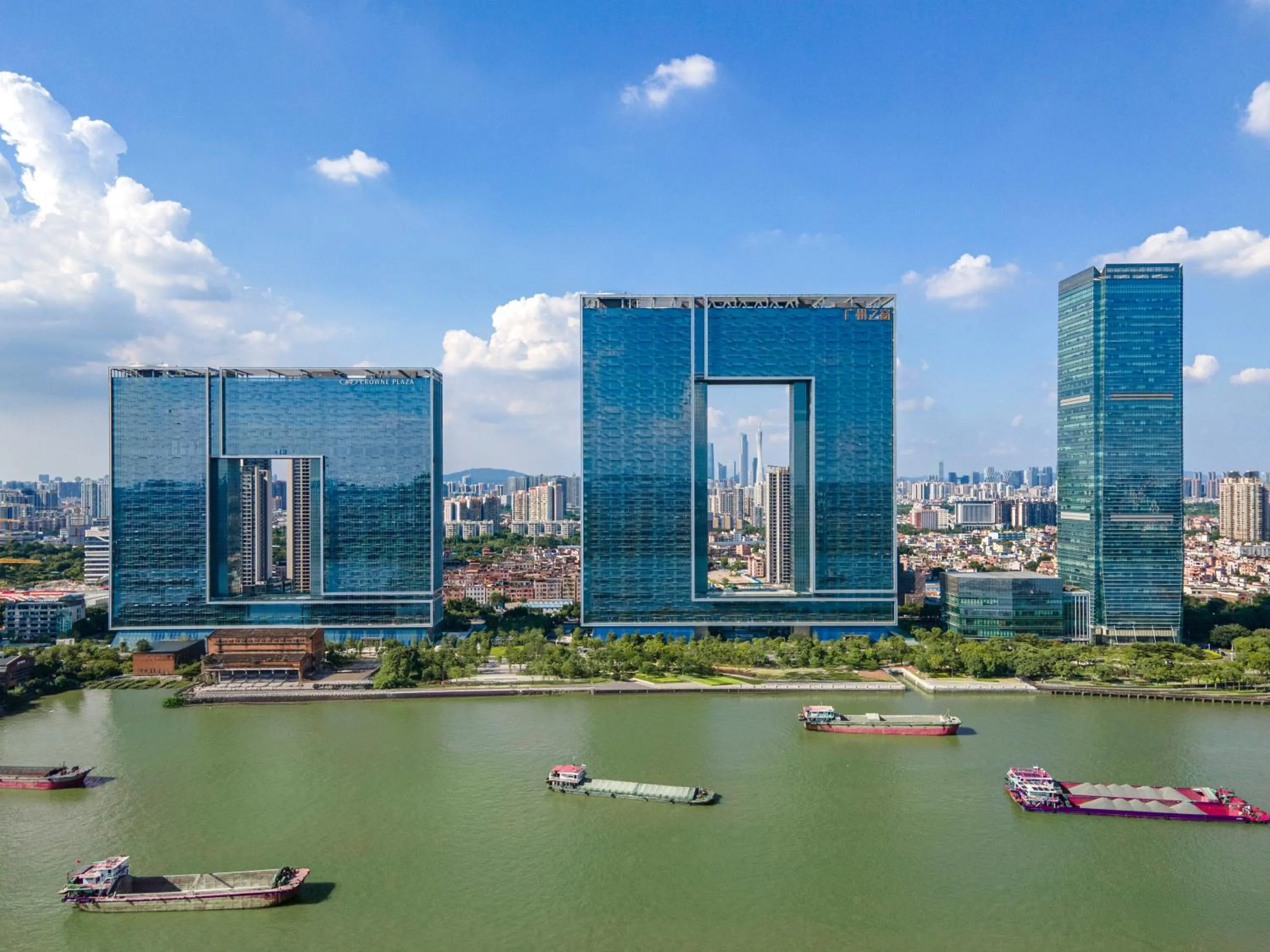 Property building in Crowne Plaza Guangzhou Window of Canton
