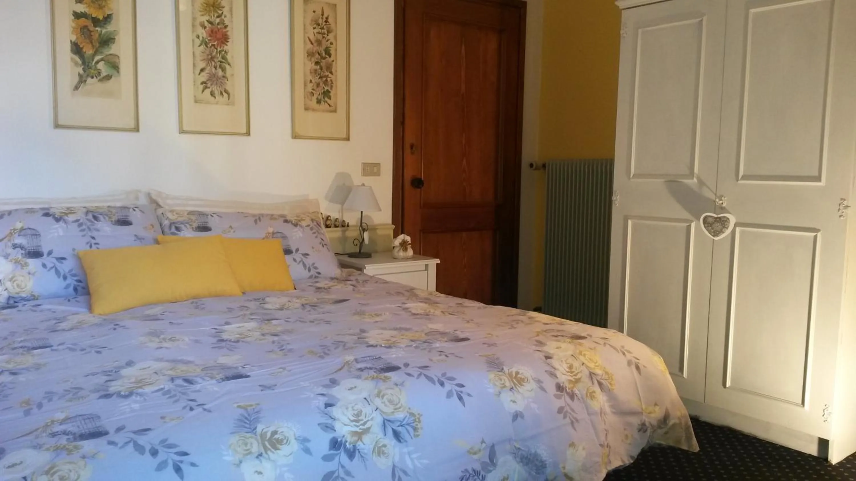 Bed in Albergo al Sole