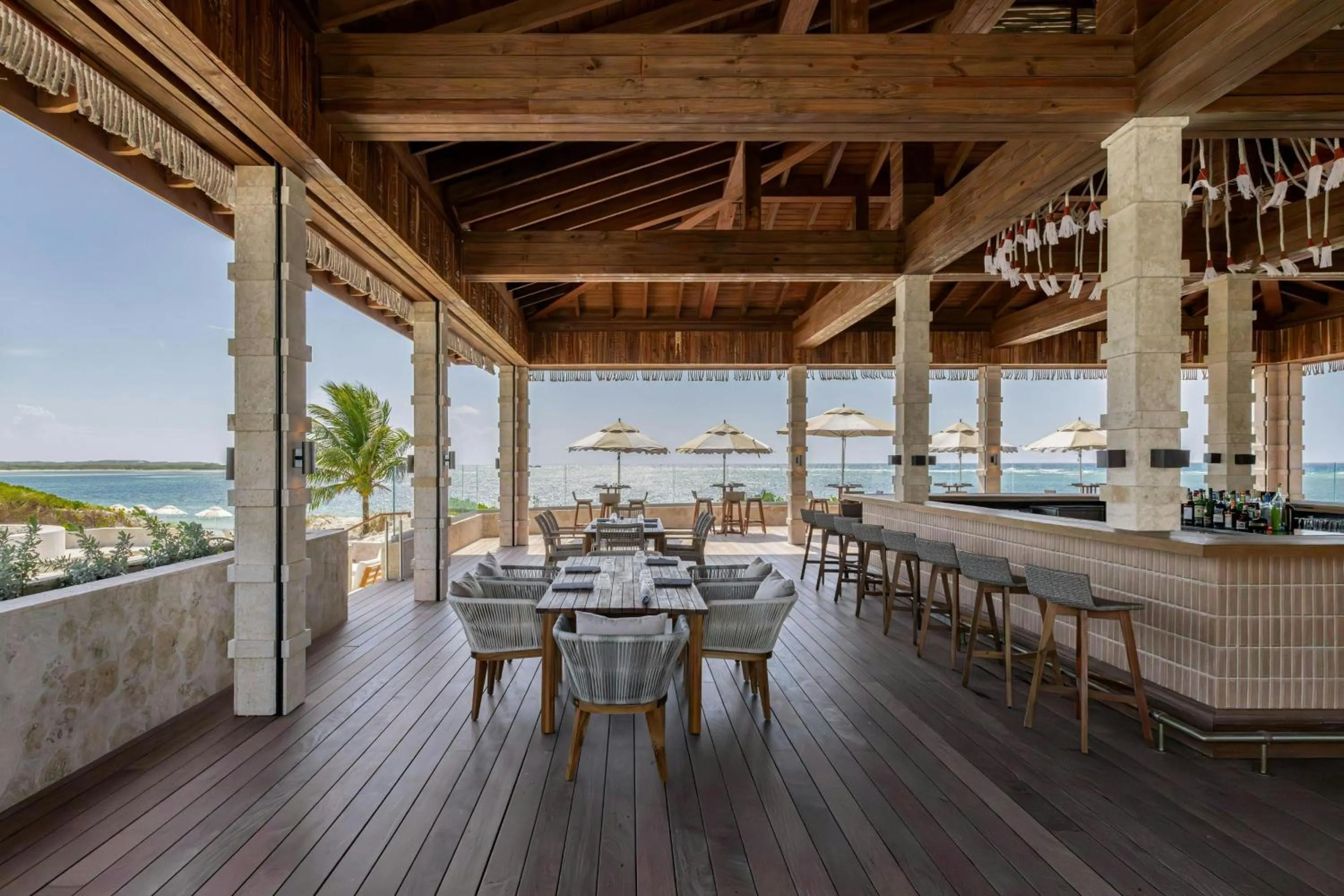 Restaurant/places to eat in Salterra, a Luxury Collection Resort & Spa, South Caicos
