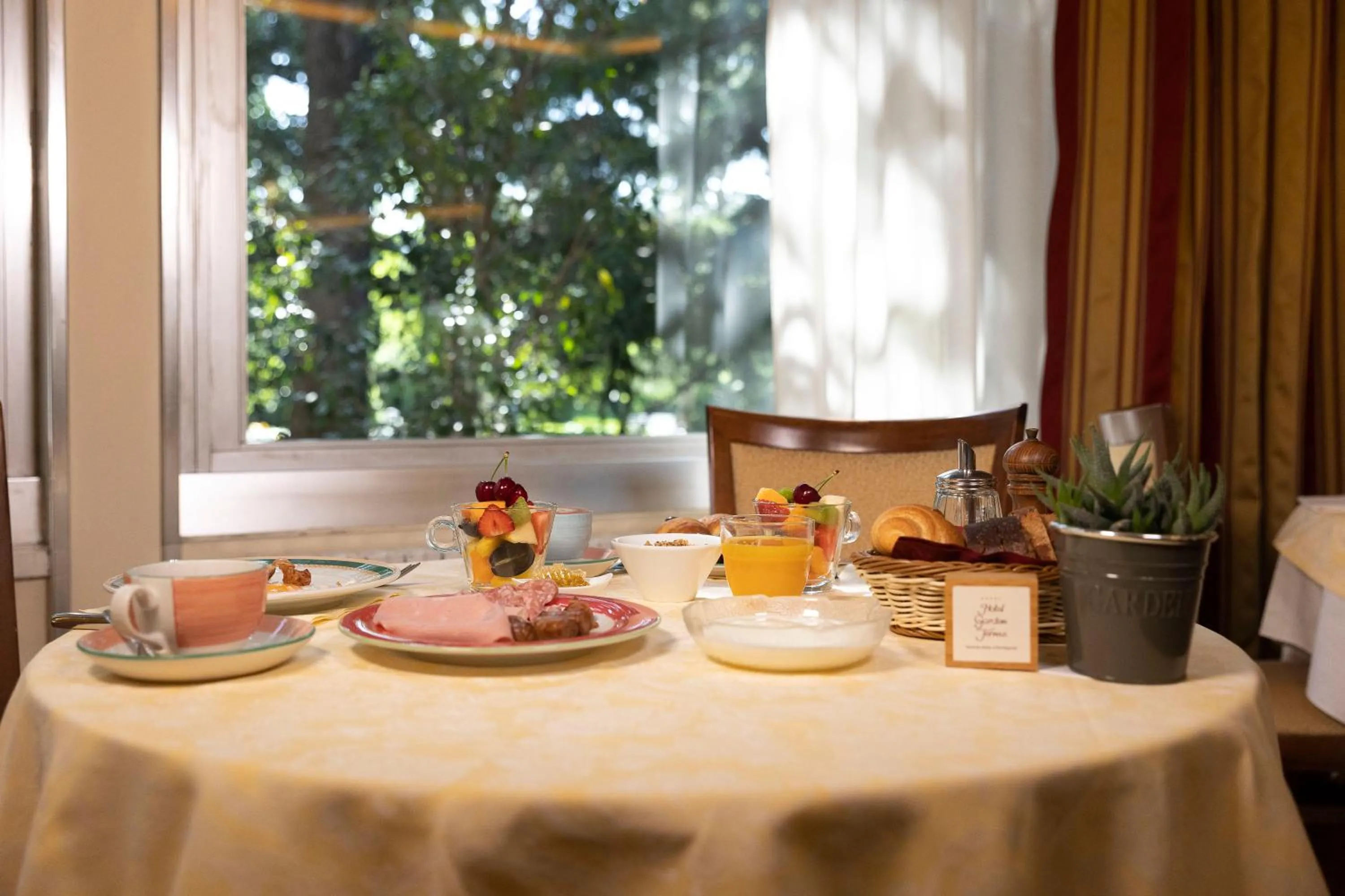 Breakfast in Hotel Garden Terme