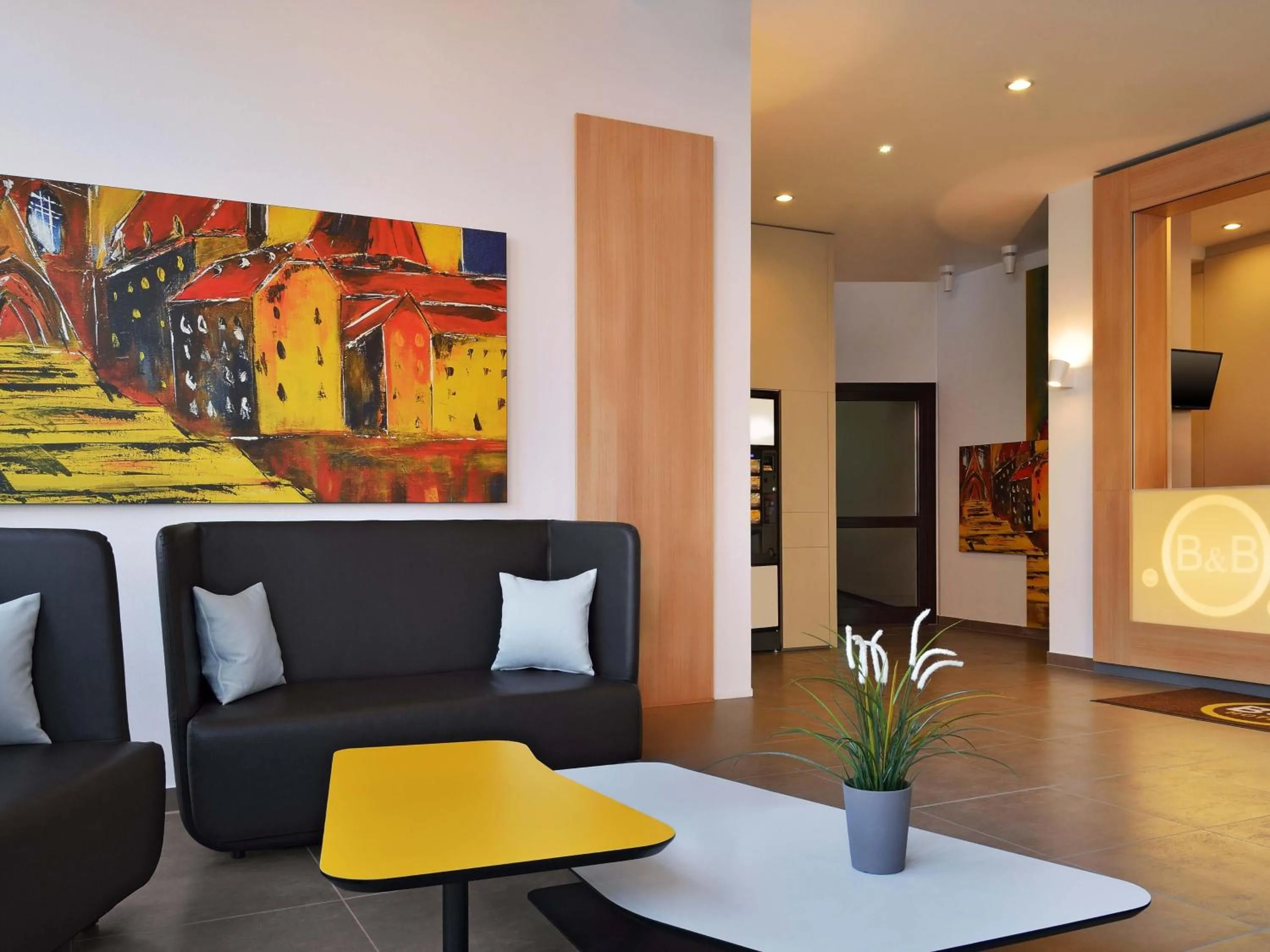 Lobby or reception in B&B HOTEL Erfurt-Hbf
