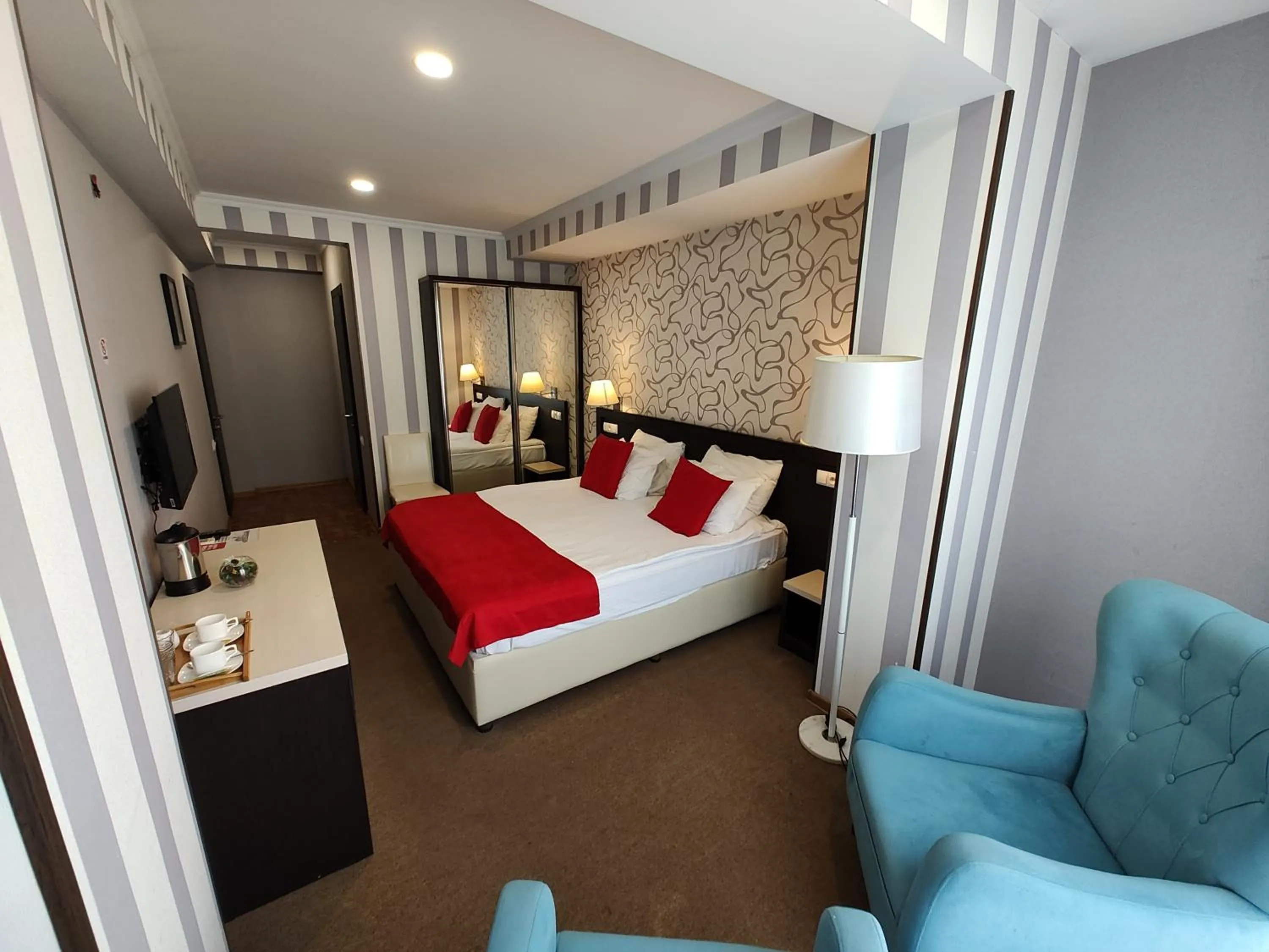 Photo of the whole room, Bed in East Gate Boutique Hotel