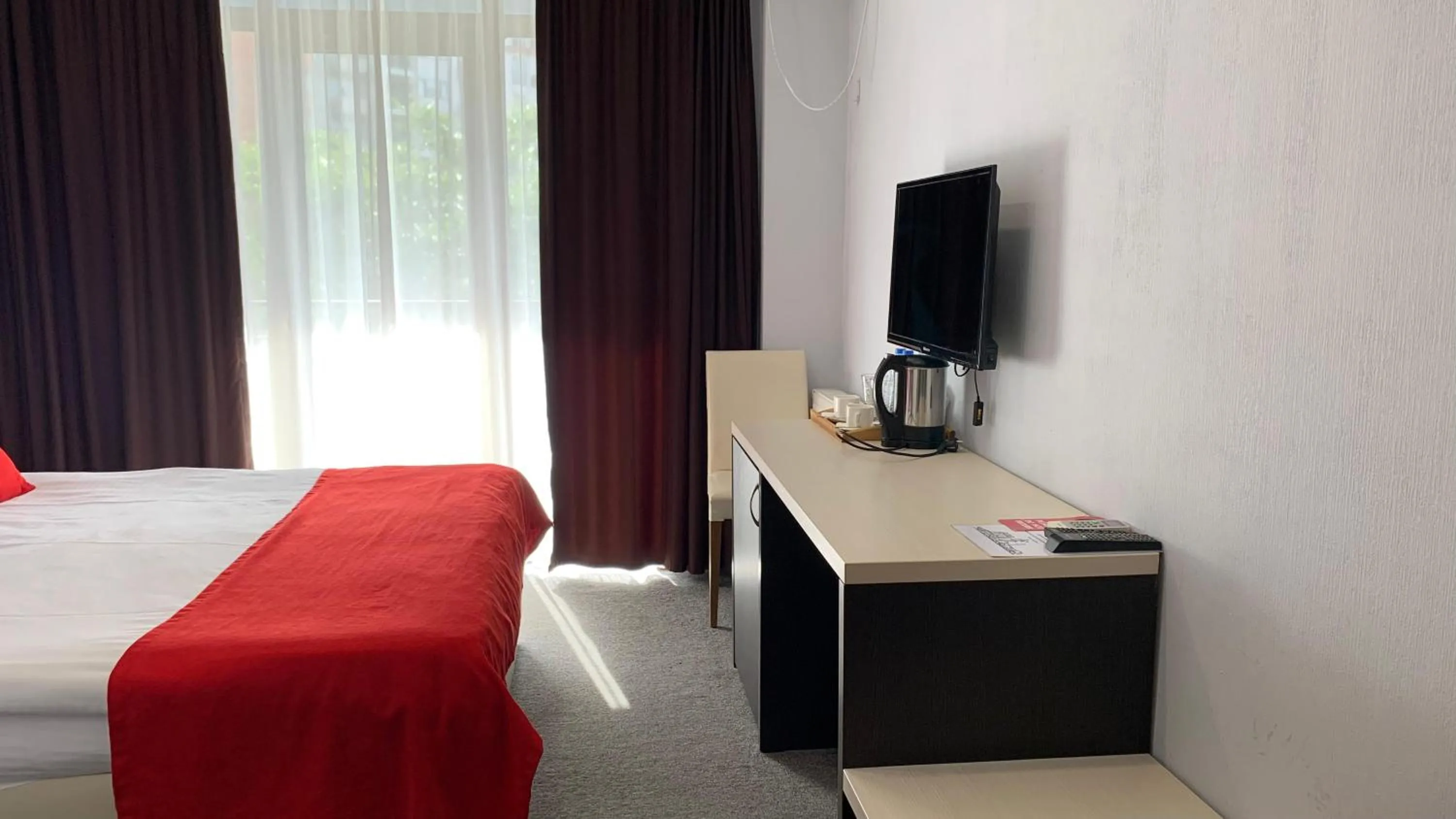 TV and multimedia, Bed in East Gate Boutique Hotel