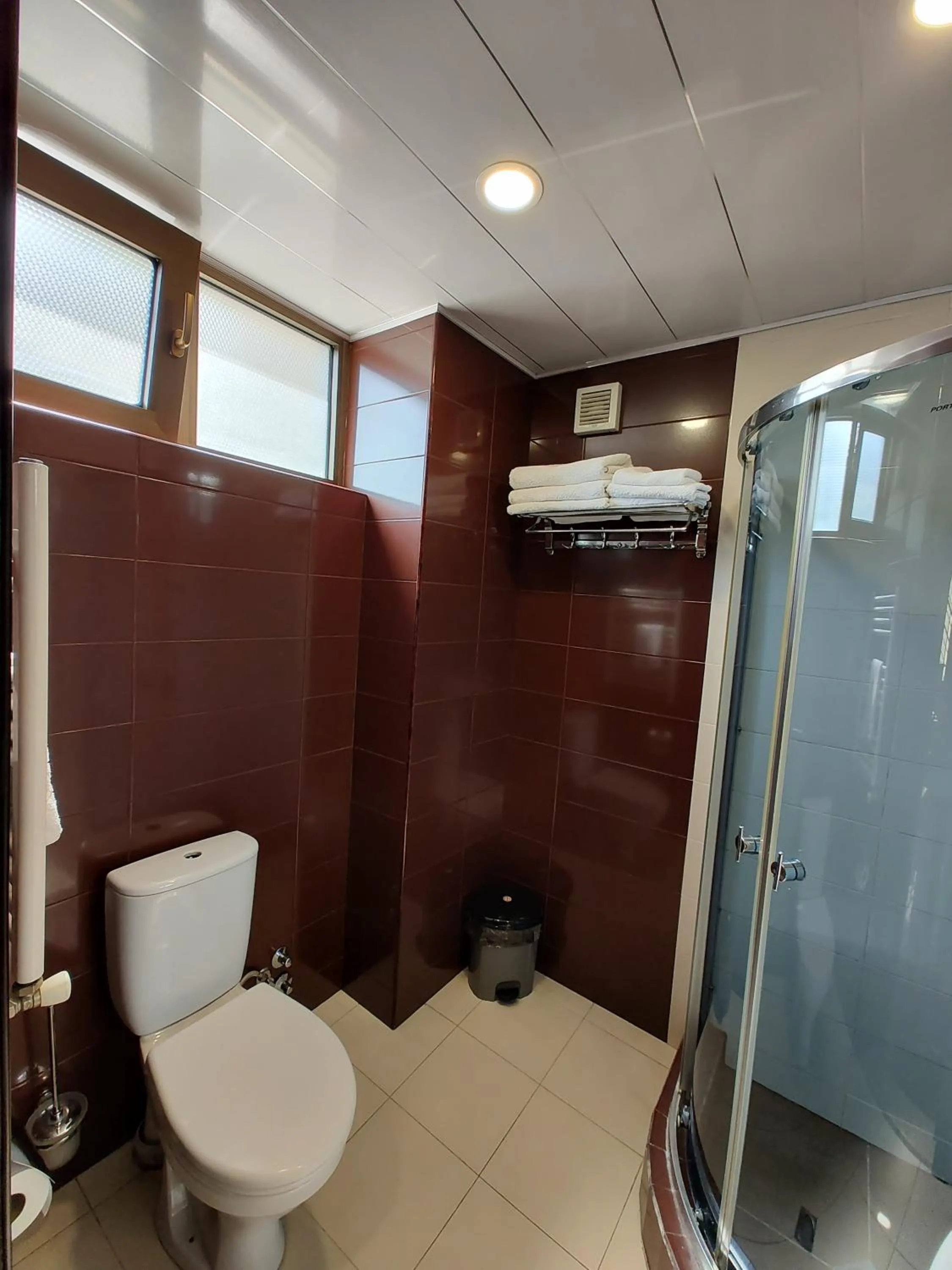 Shower in East Gate Boutique Hotel