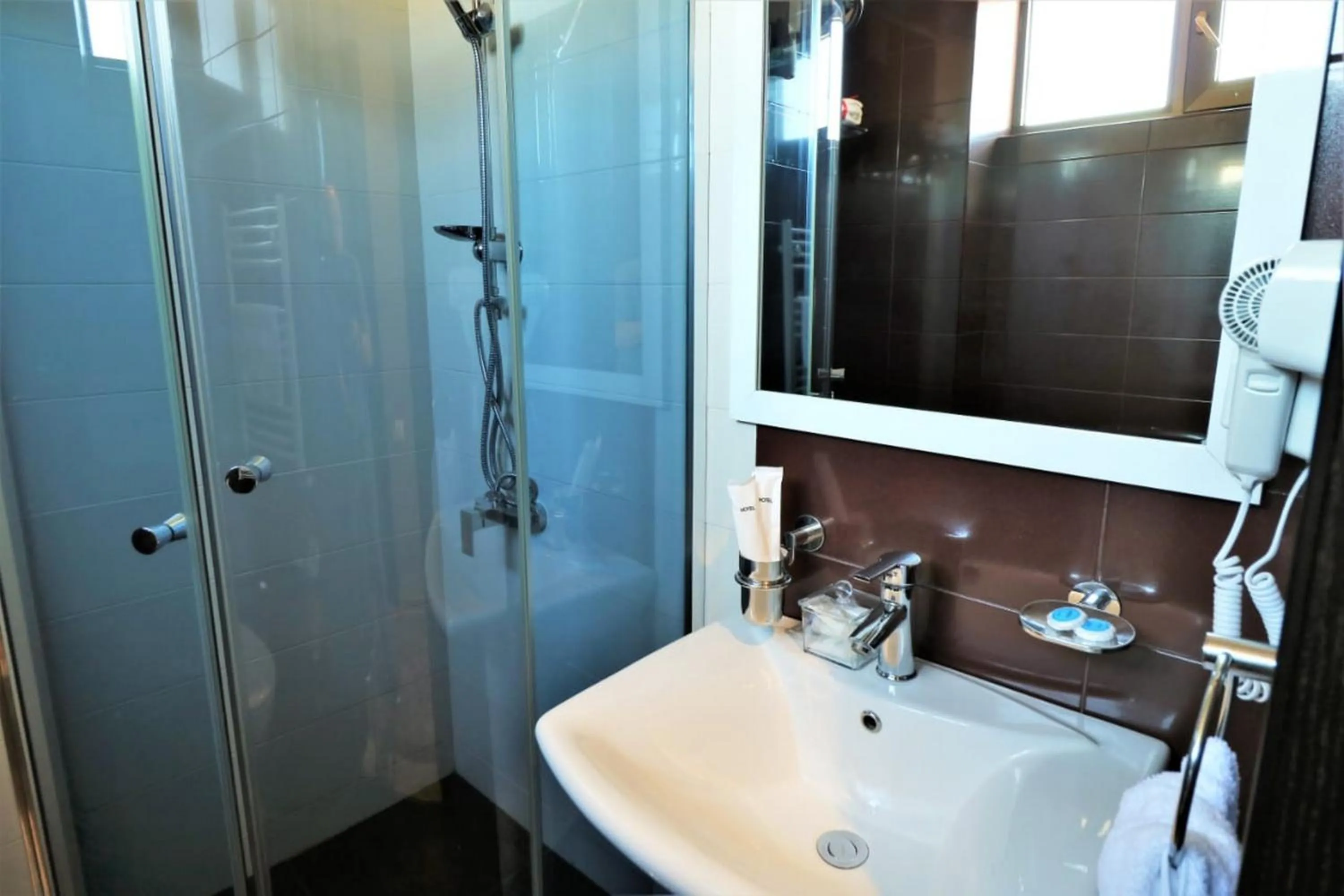 Shower in East Gate Boutique Hotel