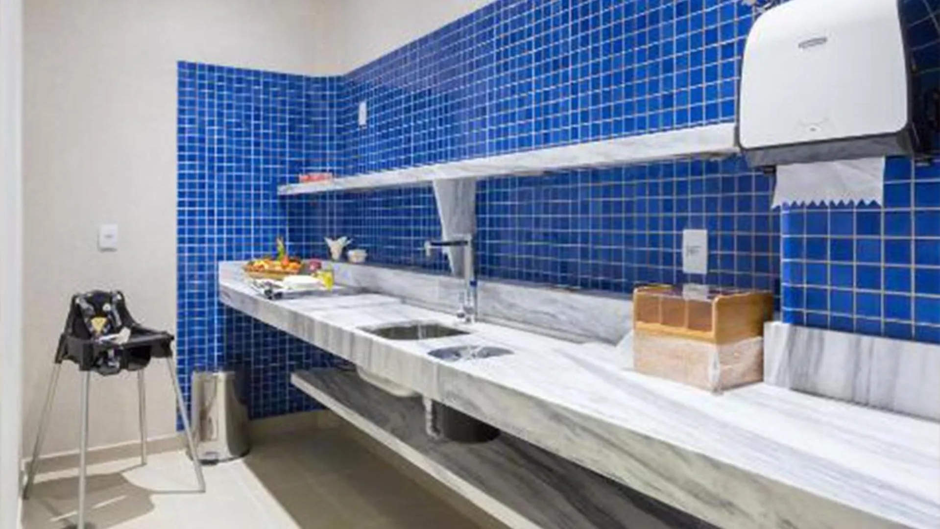 Kitchen or kitchenette in Hot Beach Celebration