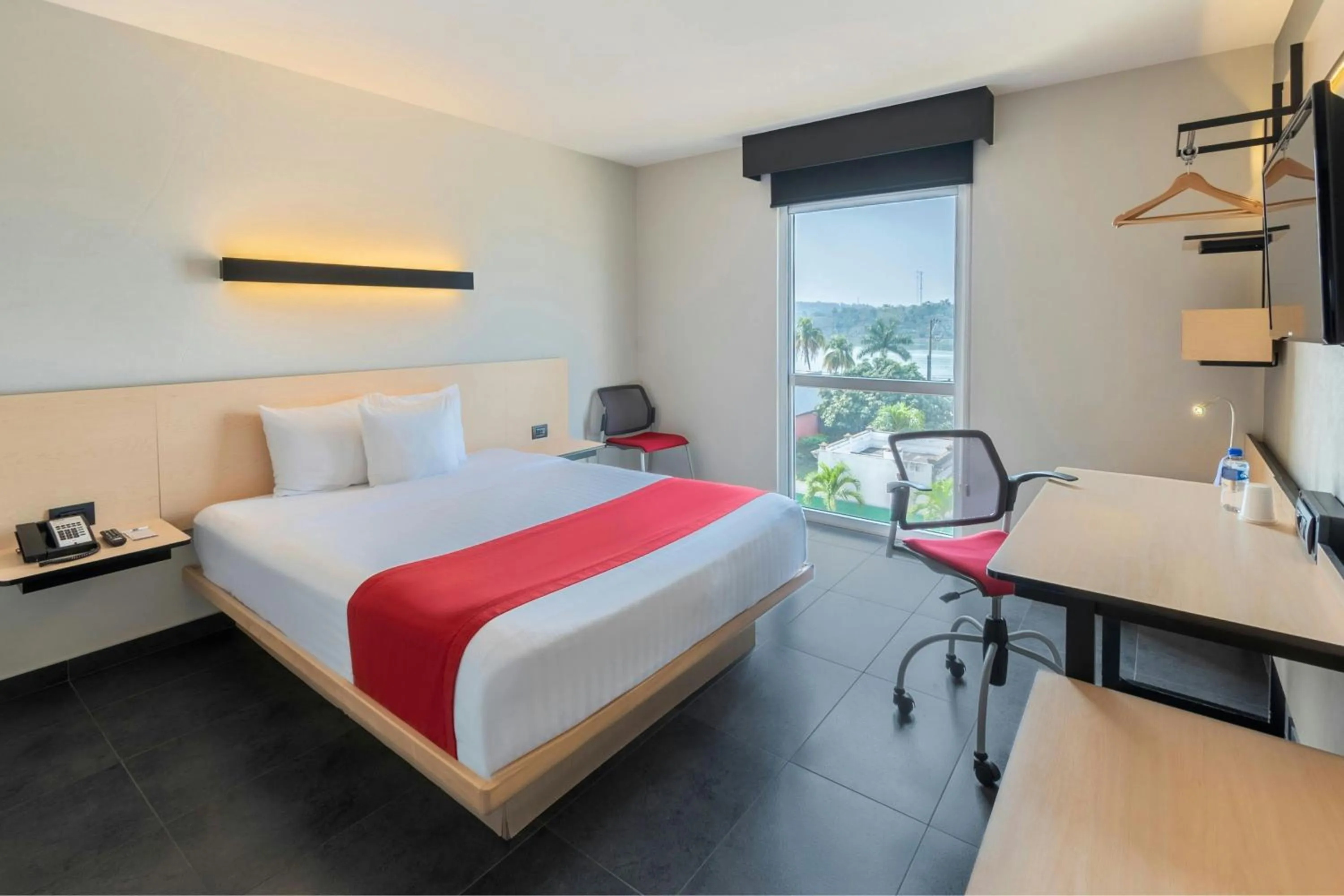 Bedroom, Bed in City Express by Marriott Tuxpan