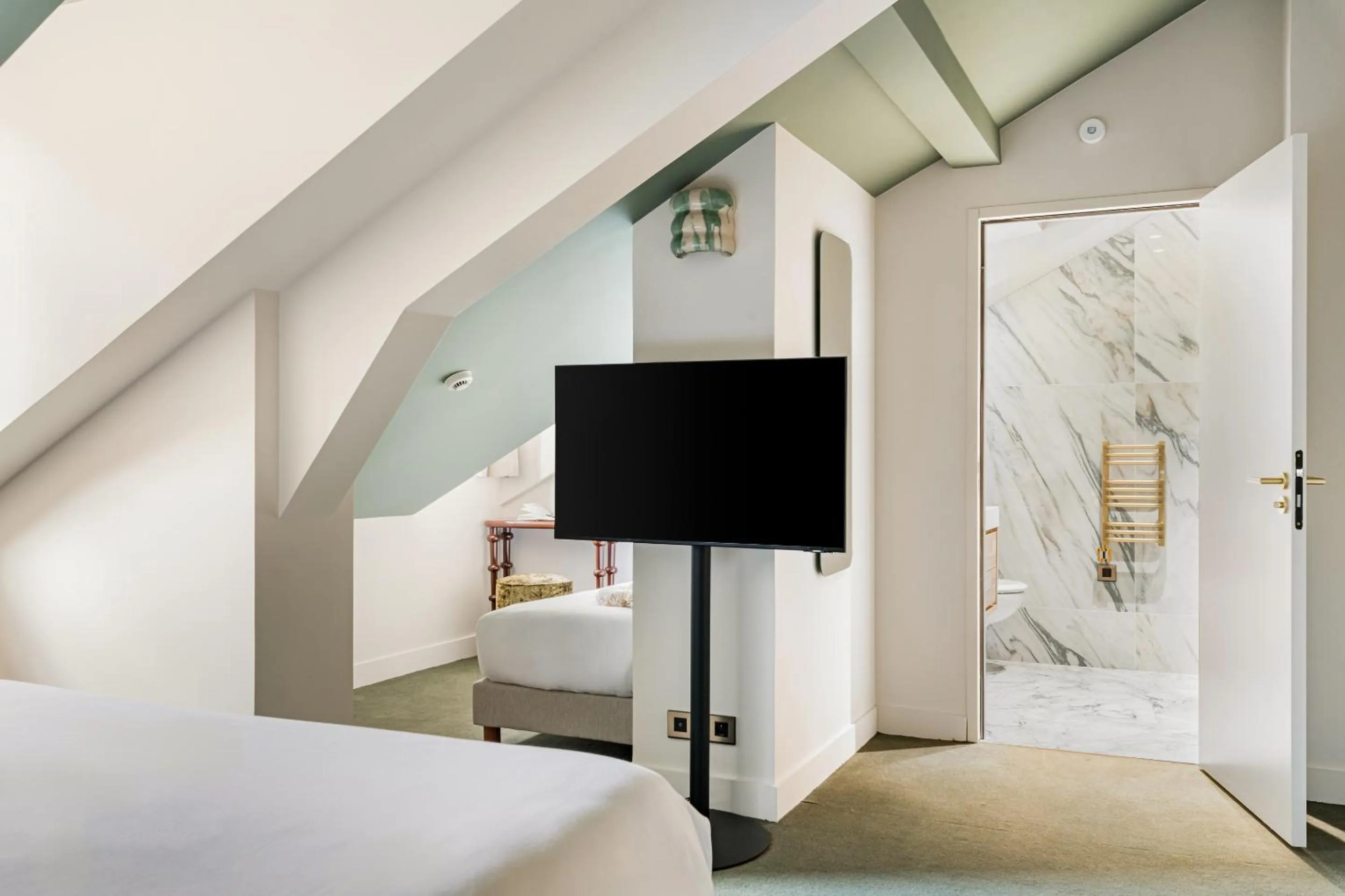 Bedroom, Bed in Hôtel La Cour du 6