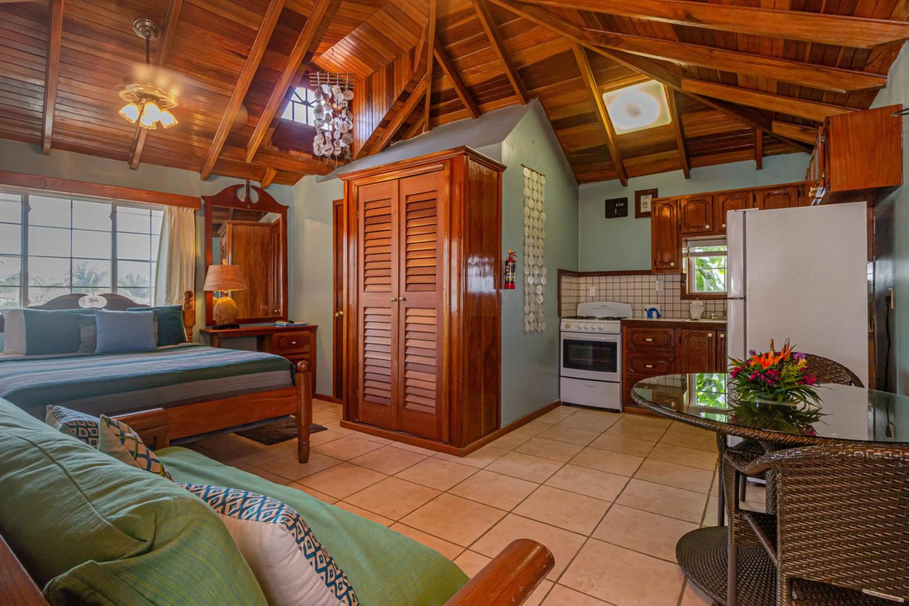 Photo of the whole room in Blue Tang Inn