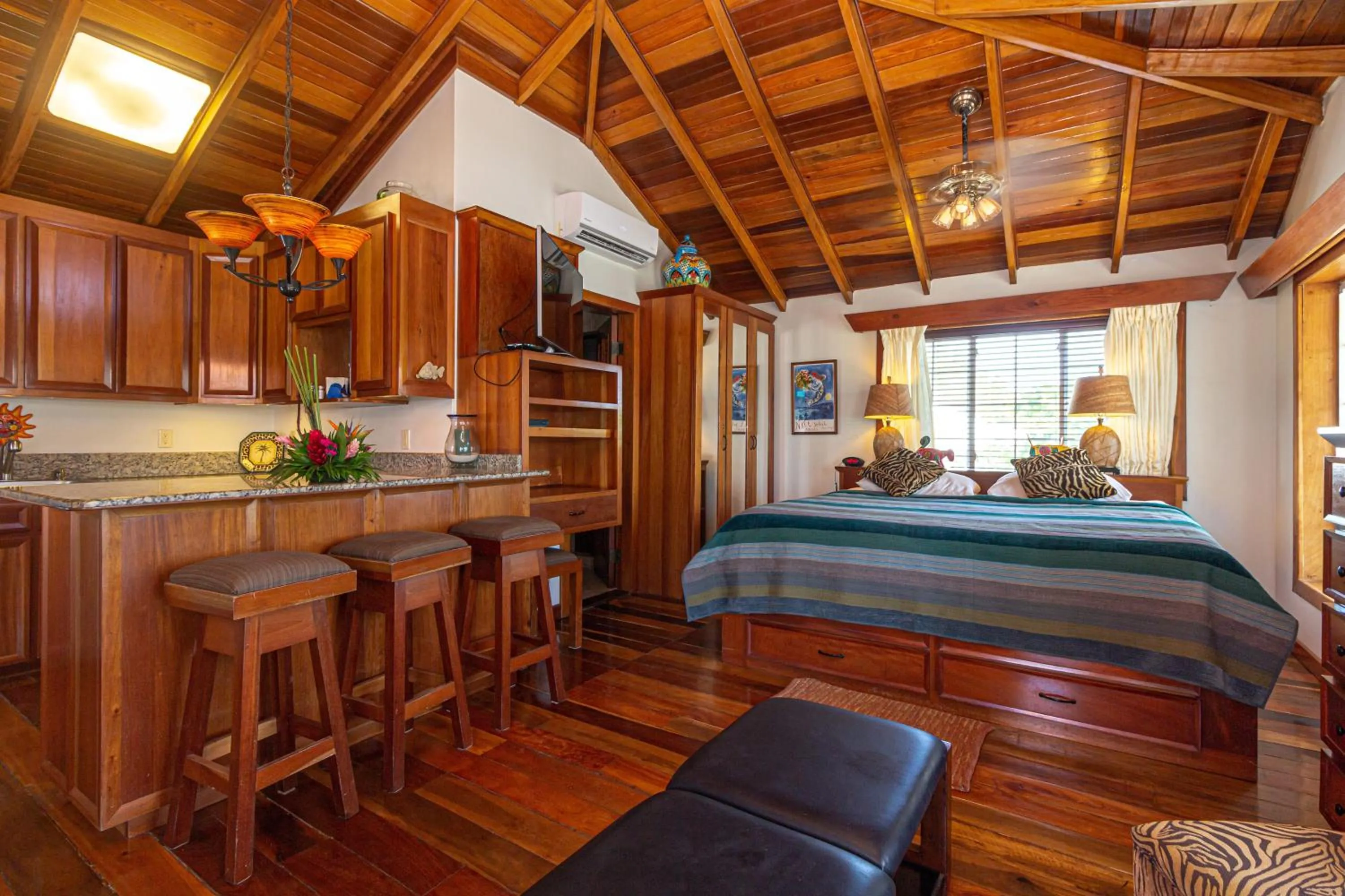 Photo of the whole room in Blue Tang Inn