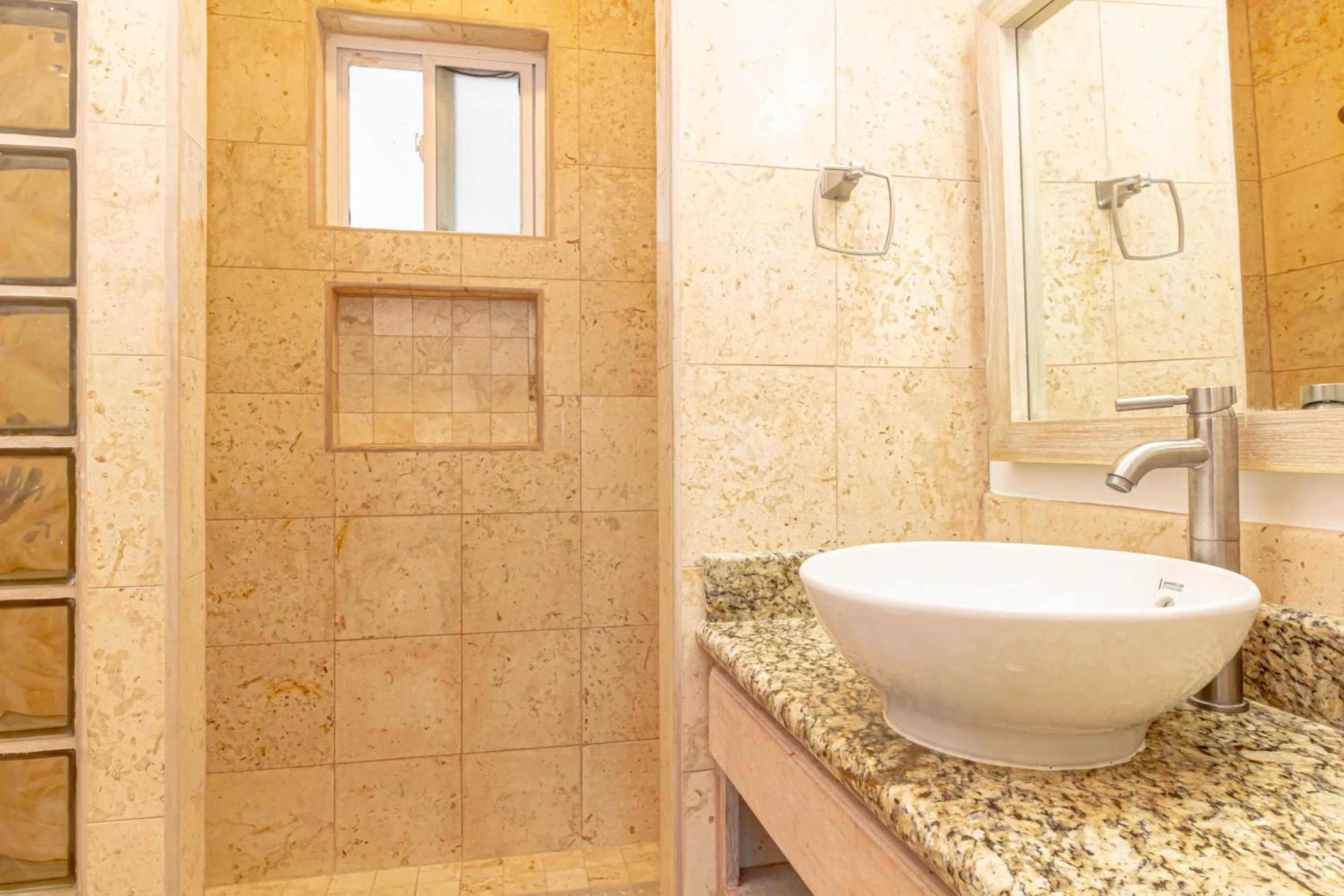 Shower in Blue Tang Inn