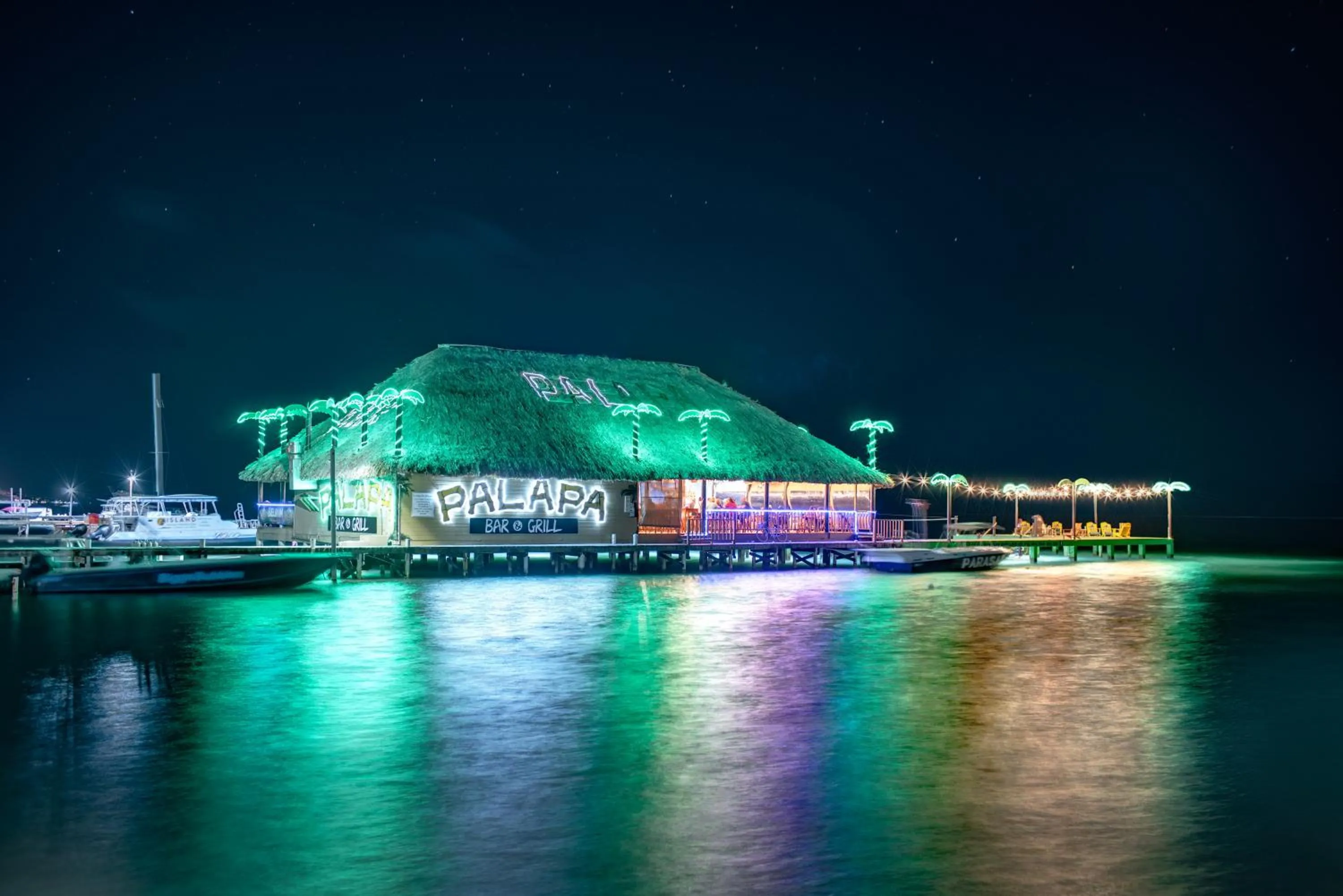 Restaurant/places to eat in Blue Tang Inn